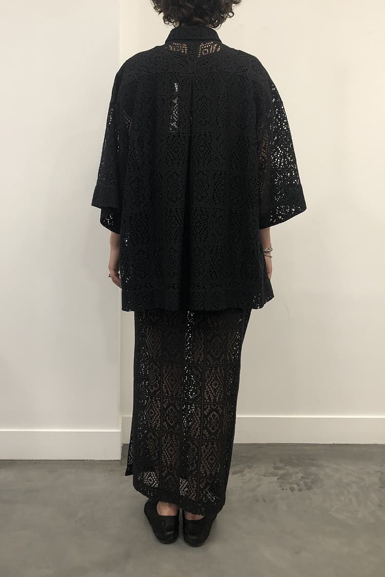 GDeL Square Pattern Lace Shirt (Black) — vue 5
