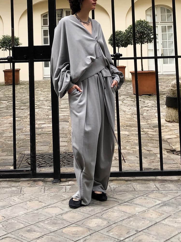 GDeL Pigment Asymmetric Zip-Up Hooded Cardigan (Light Grey) — vue 4