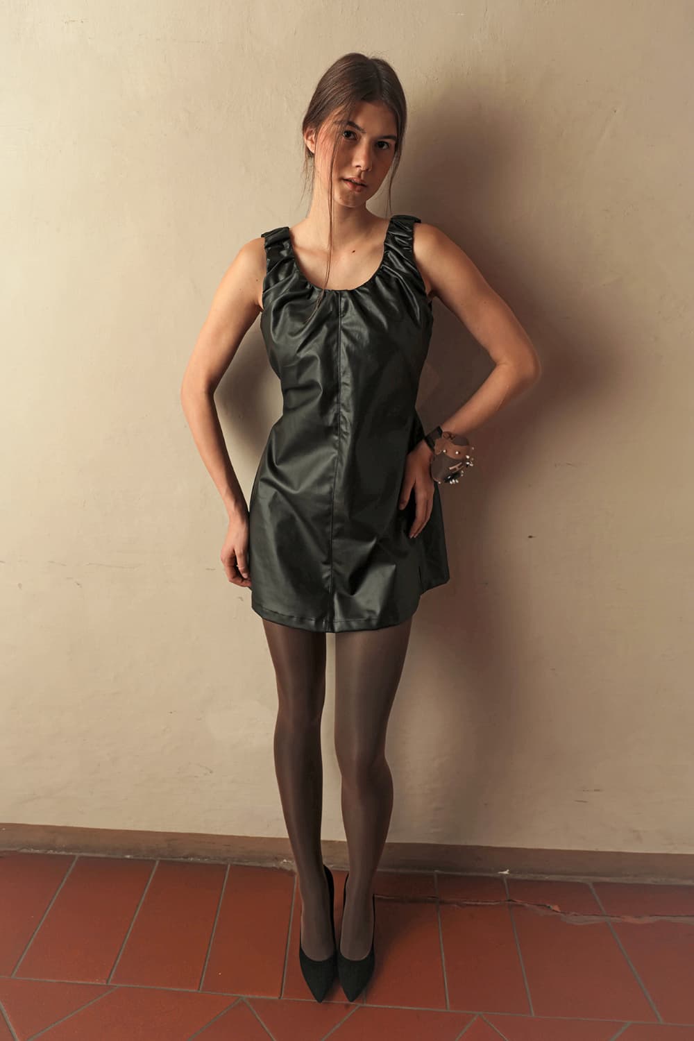 Eco Leather Ruched Mini Dress — vue 5