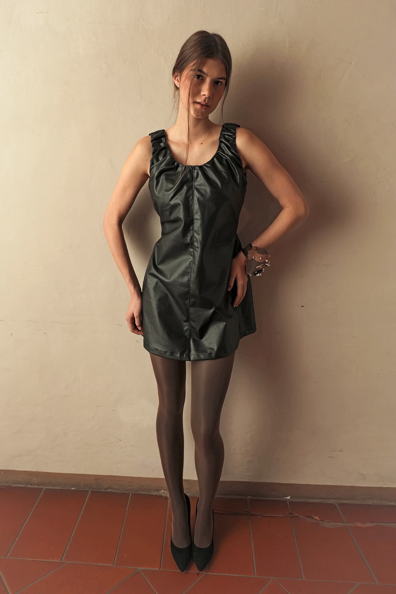 Eco Leather Ruched Mini Dress — vue 1