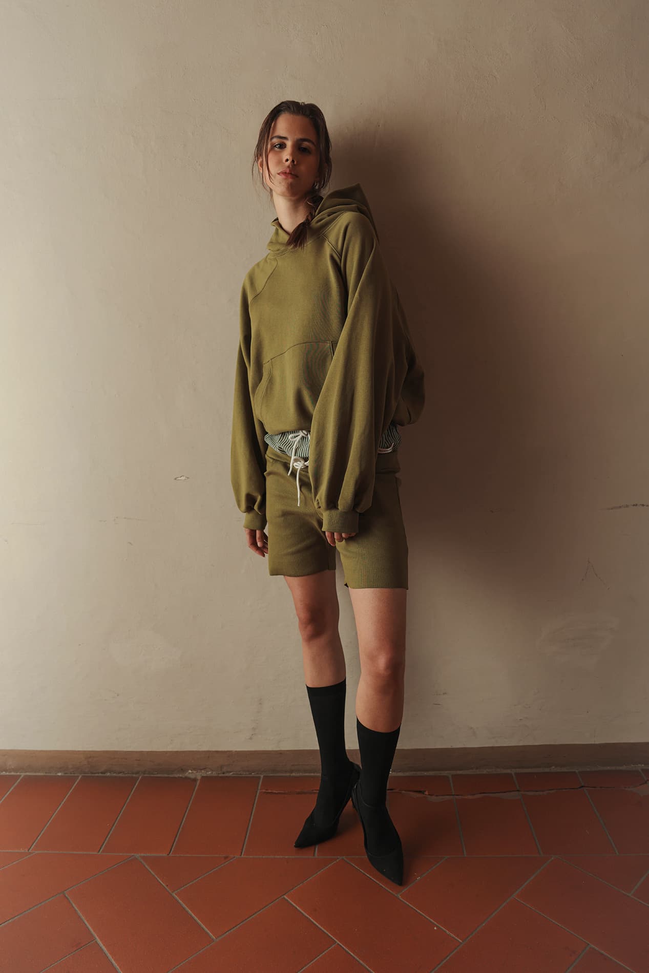 Oversized Raglan Drawstring Hoodie — vue 3