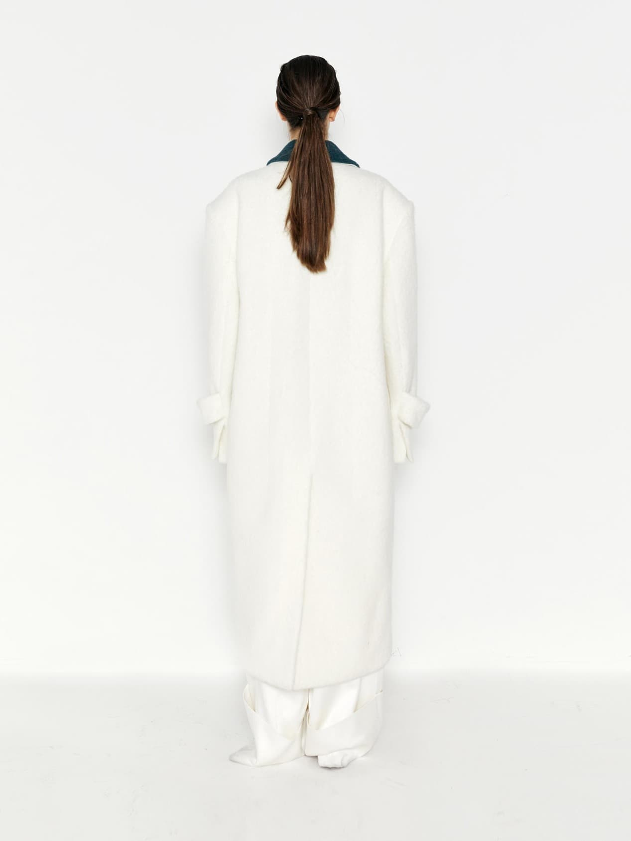 Petal Cashmere Coat — vue 3