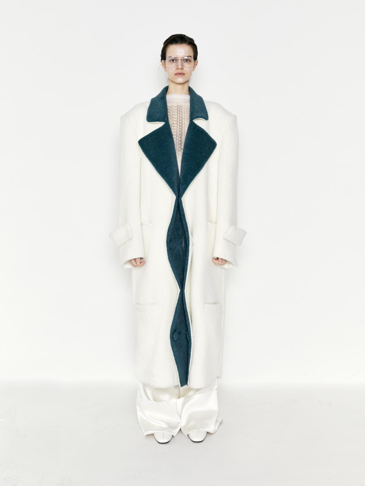 Petal Cashmere Coat — vue 5