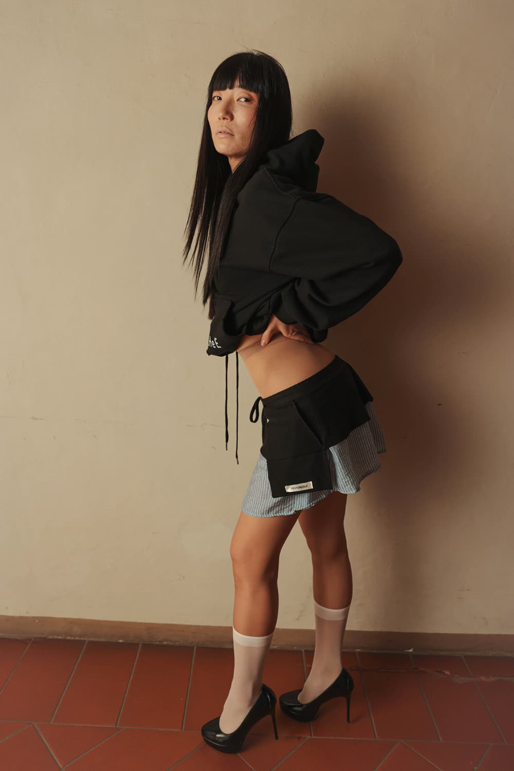 Ease Distressed Drawstring Hoodie — vue 11