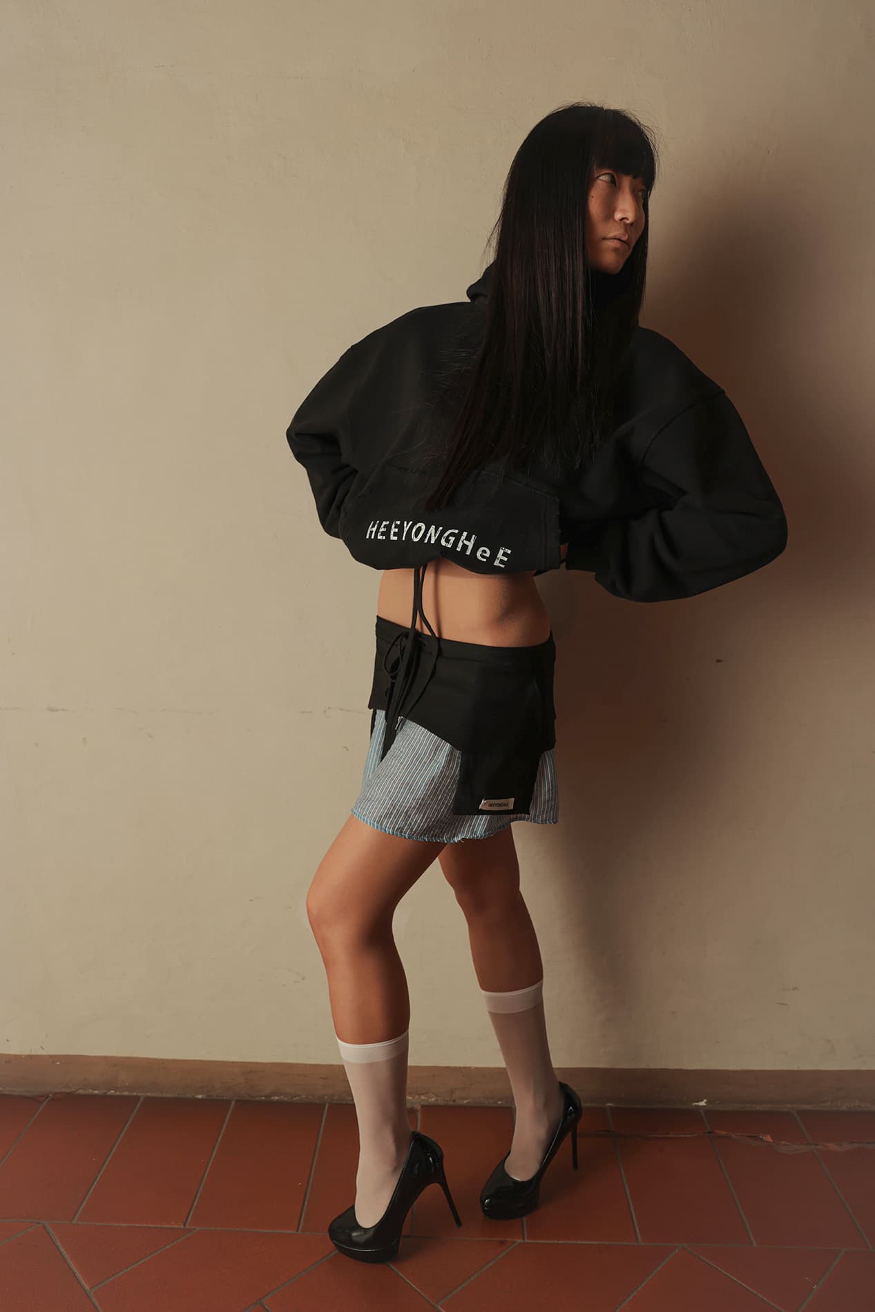 Ease Distressed Drawstring Hoodie — vue 8