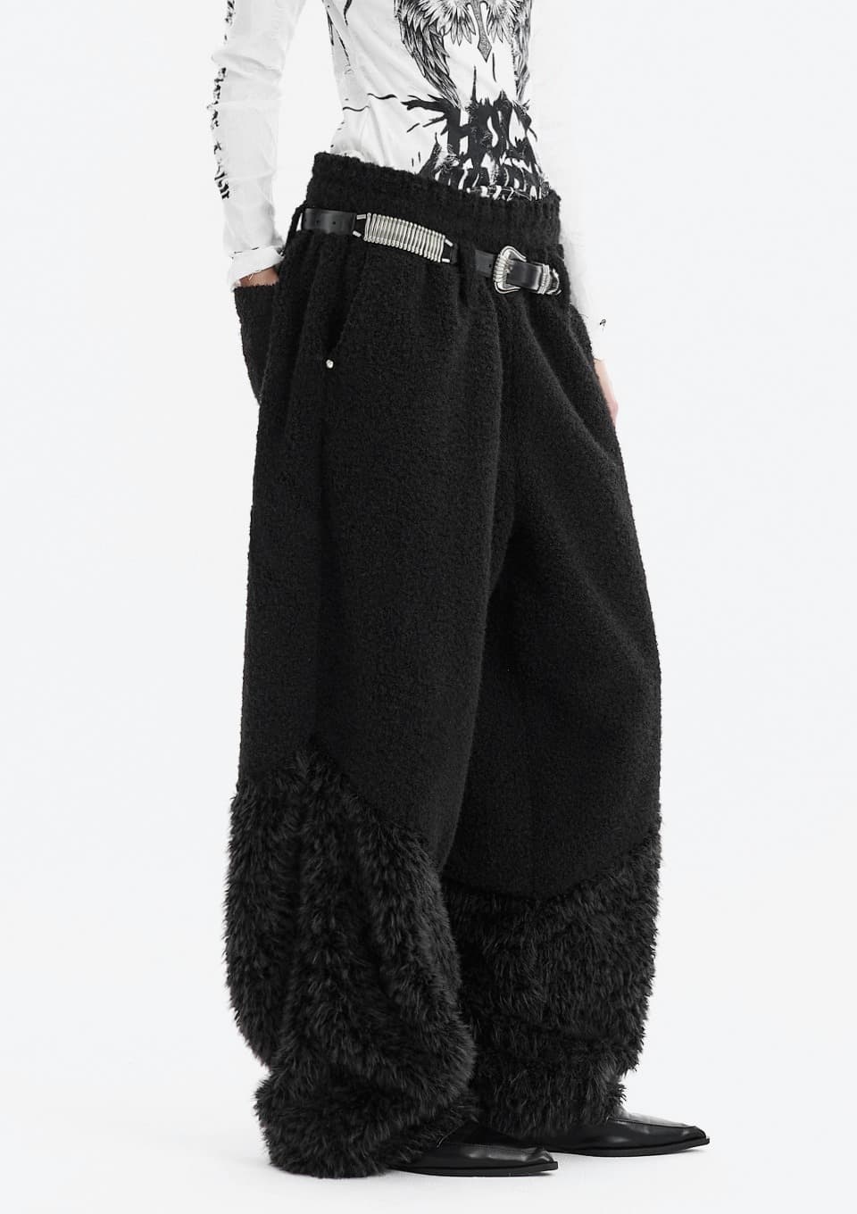 incision fur trainning pants_BLACK