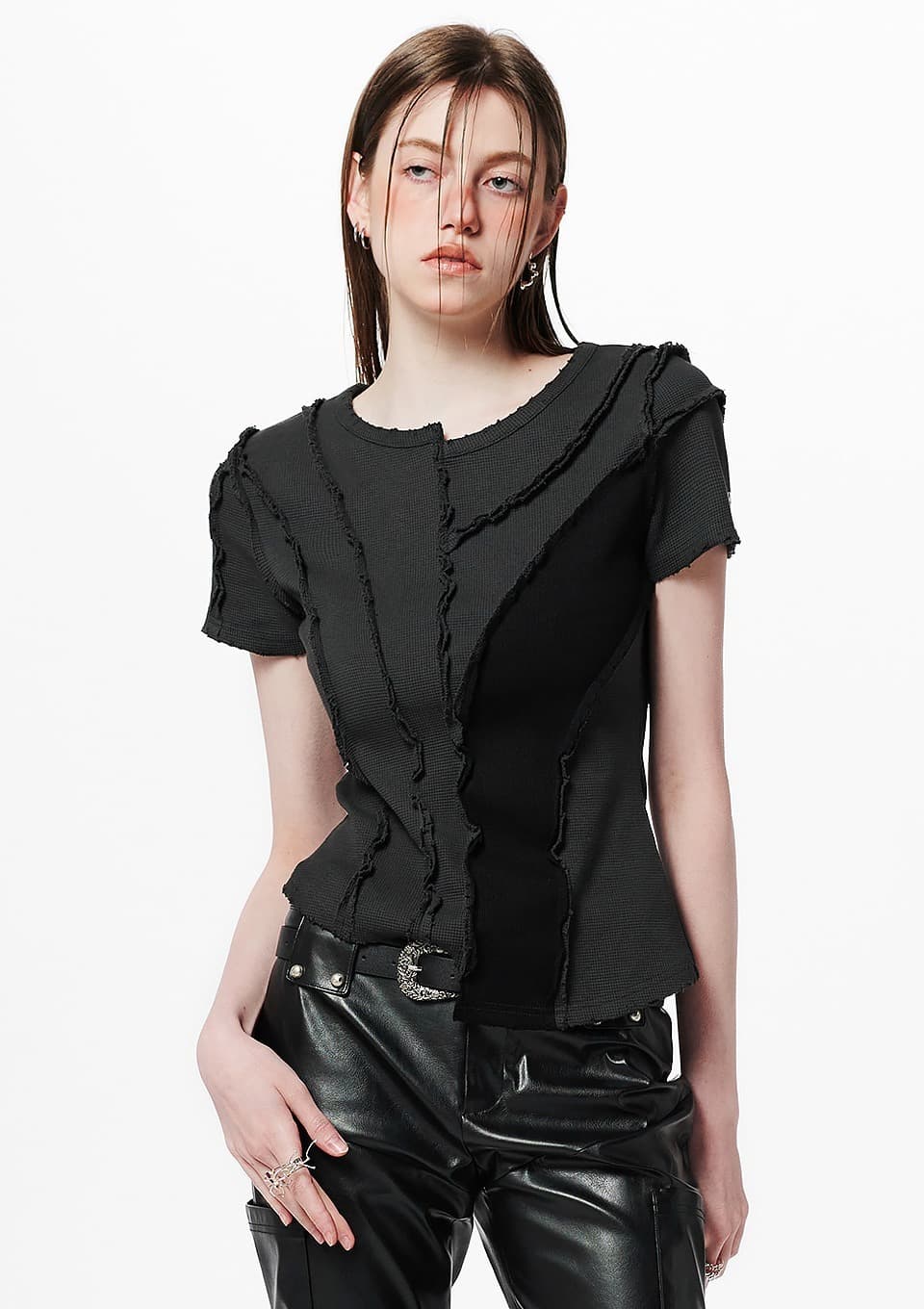Asymmetric Layered Wave Cut T-Shirt
