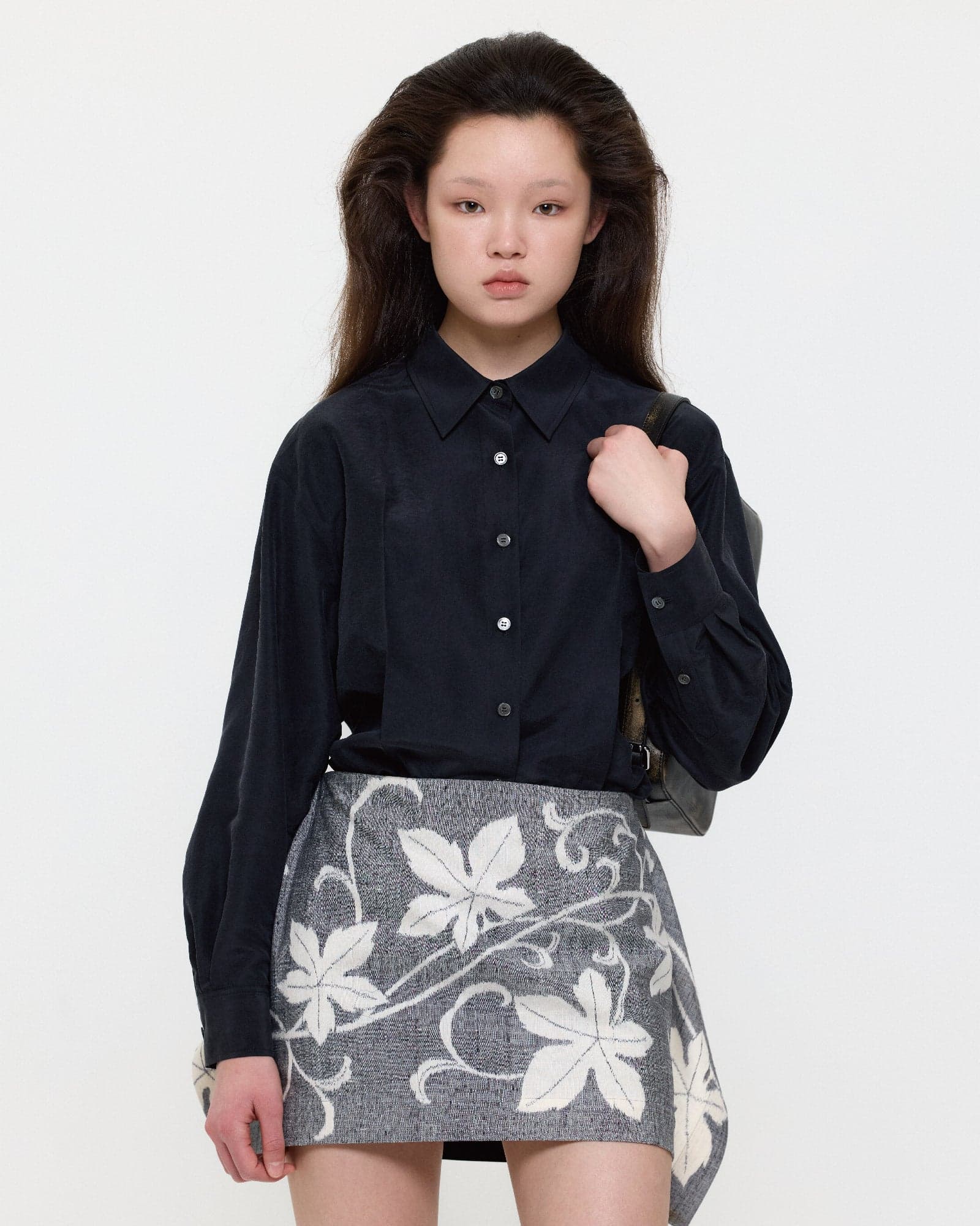 Black Silk Banded Shirt — vue 1