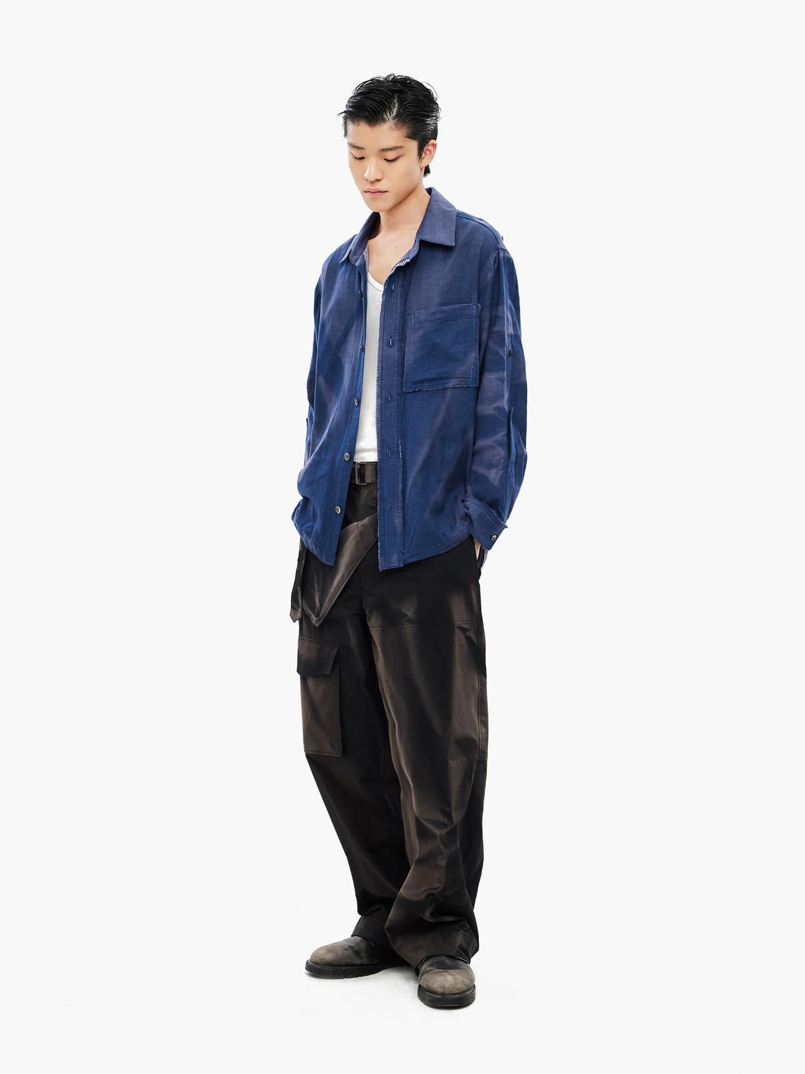 Sun-Bleached Strap Detailed Shirt - Navy — vue 2