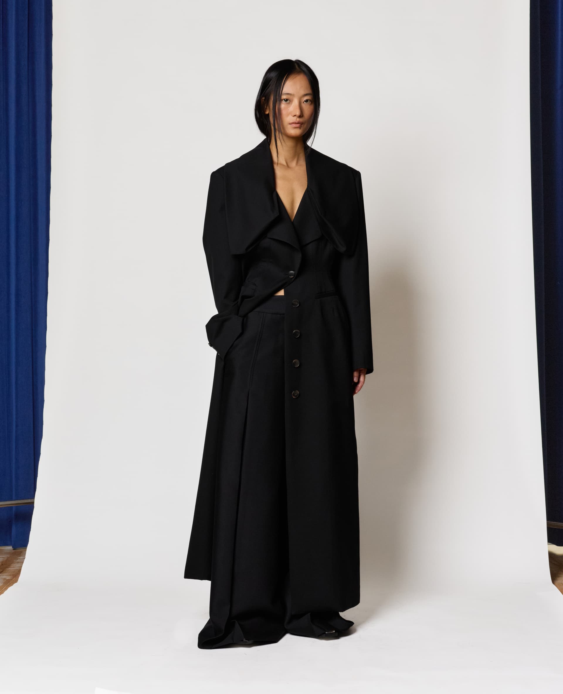 Kiwa Tailored Coat - Black