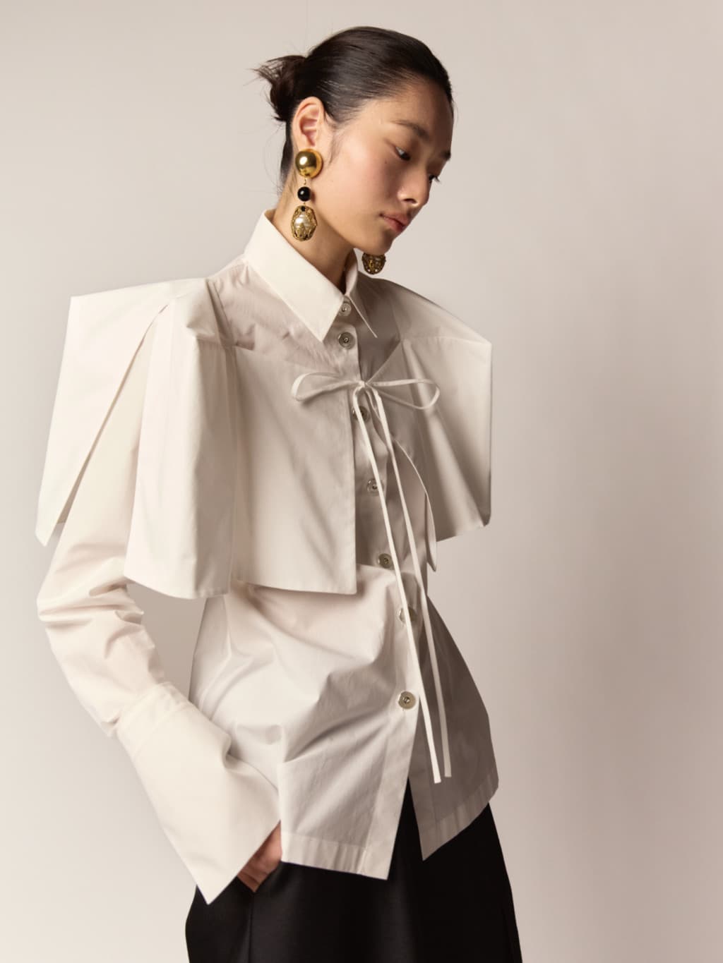Kiwa CM Cape Shirts - White — vue 3