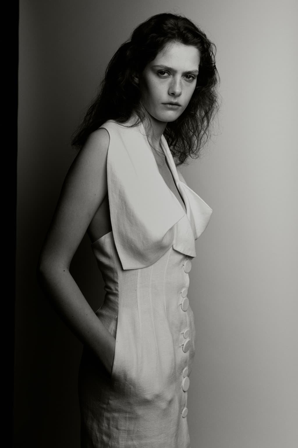 Kiwa Halterneck Dress - White — vue 3
