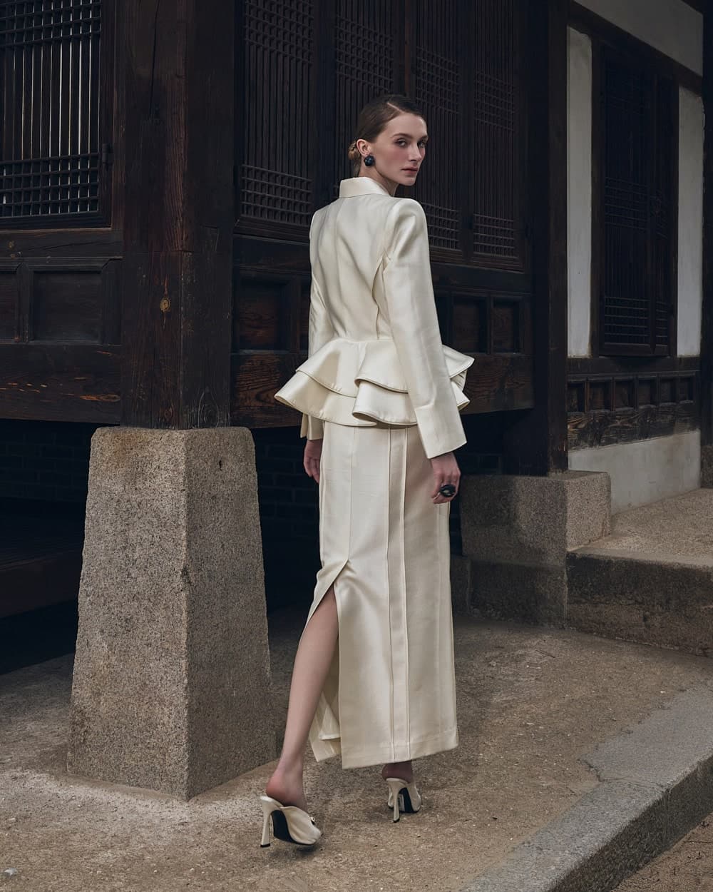 Veste tailleur en laine et soie (ivoire) — vue 6