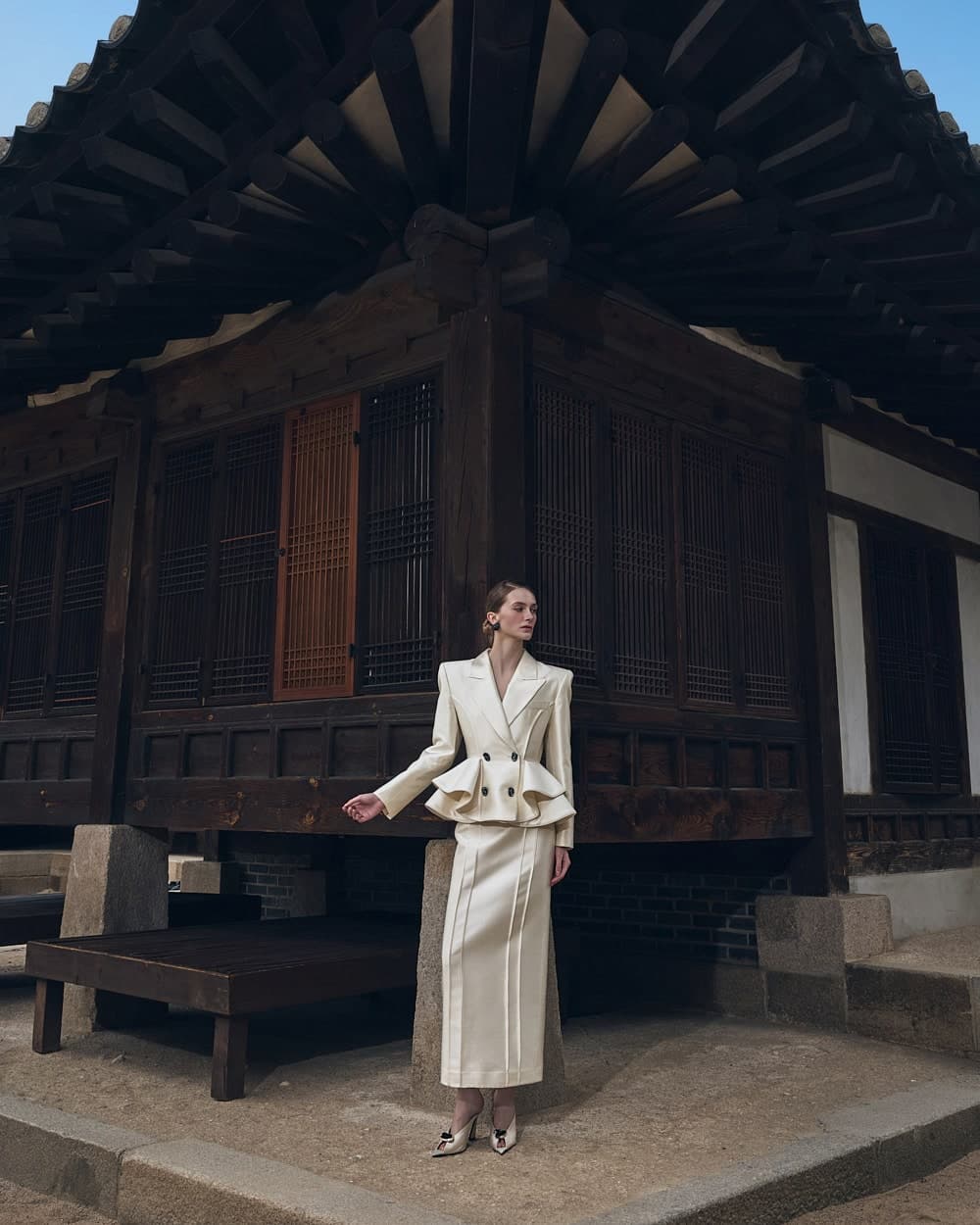 Veste tailleur en laine et soie (ivoire) — vue 7