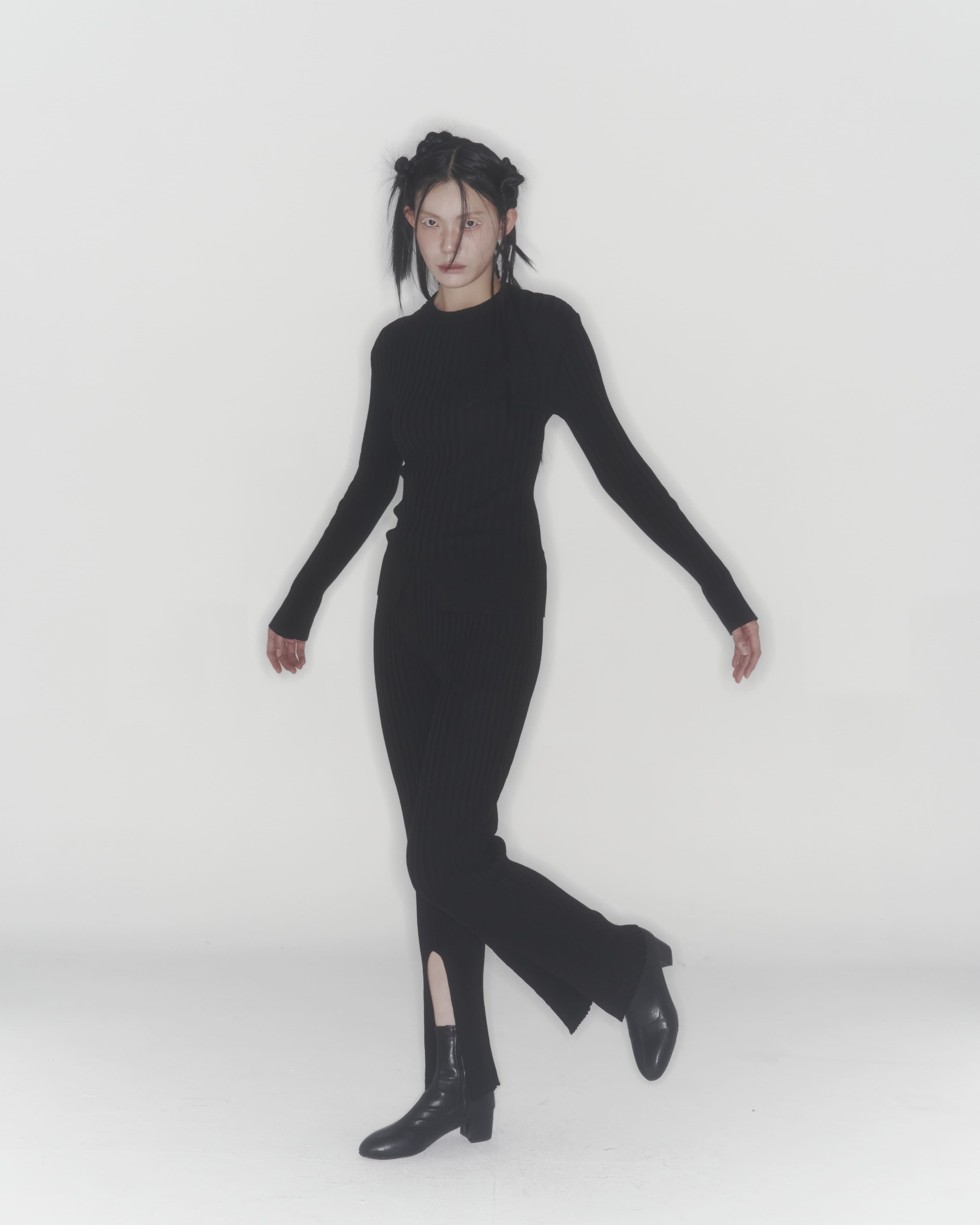 Ribbed Knit Sweater (Black) — vue 11
