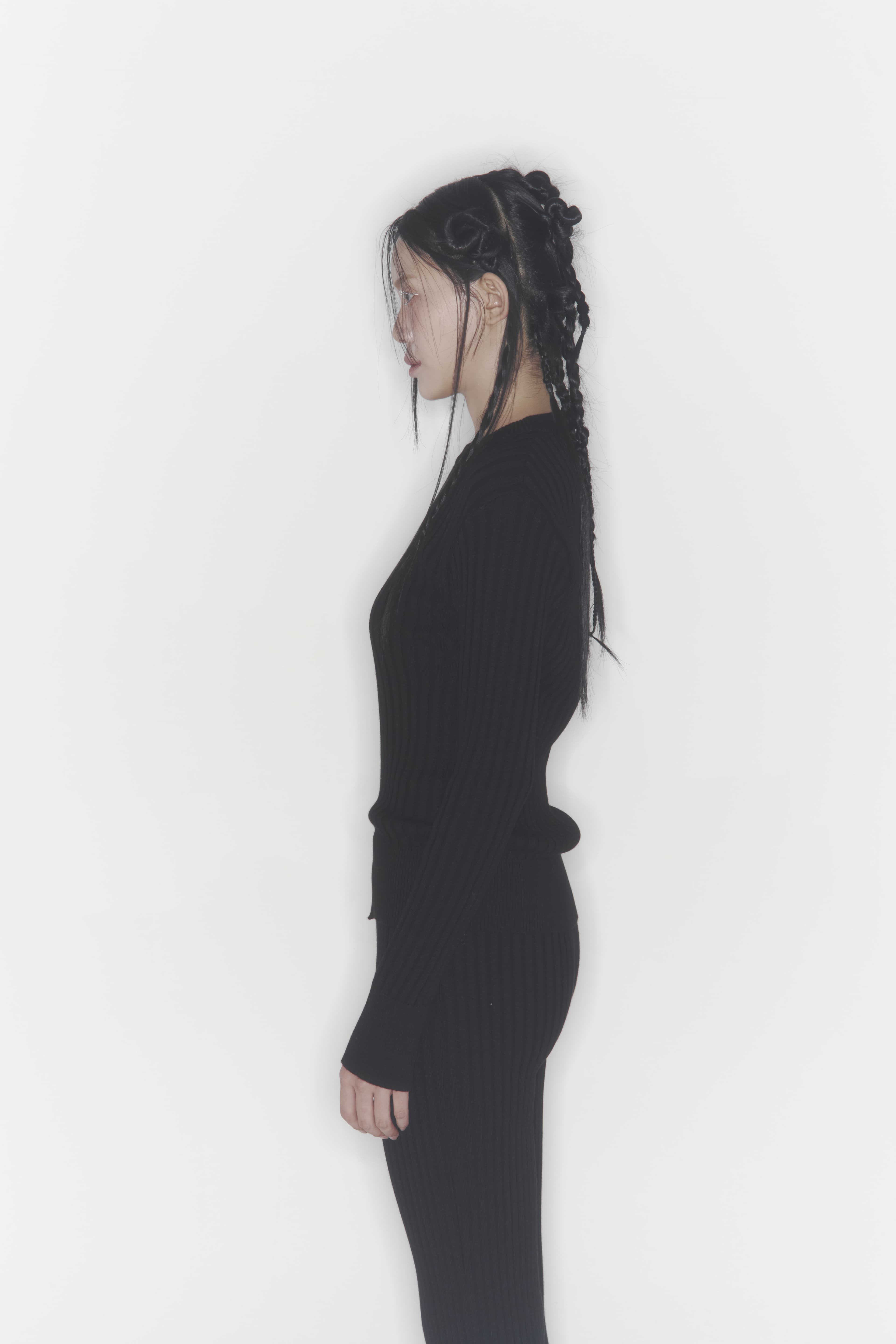 Ribbed Knit Sweater (Black) — vue 17