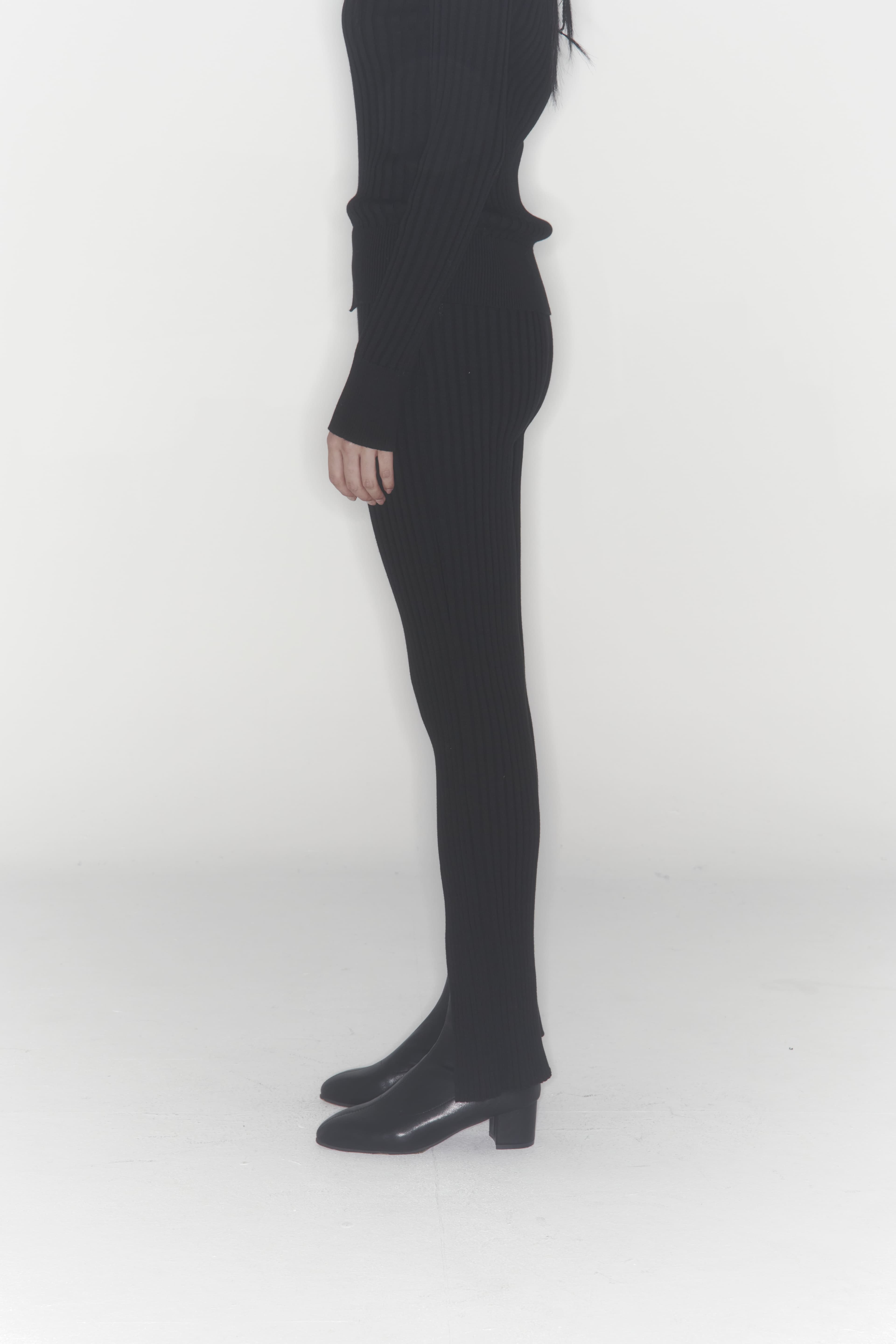 Ribbed Knit Sweater (Black) — vue 18