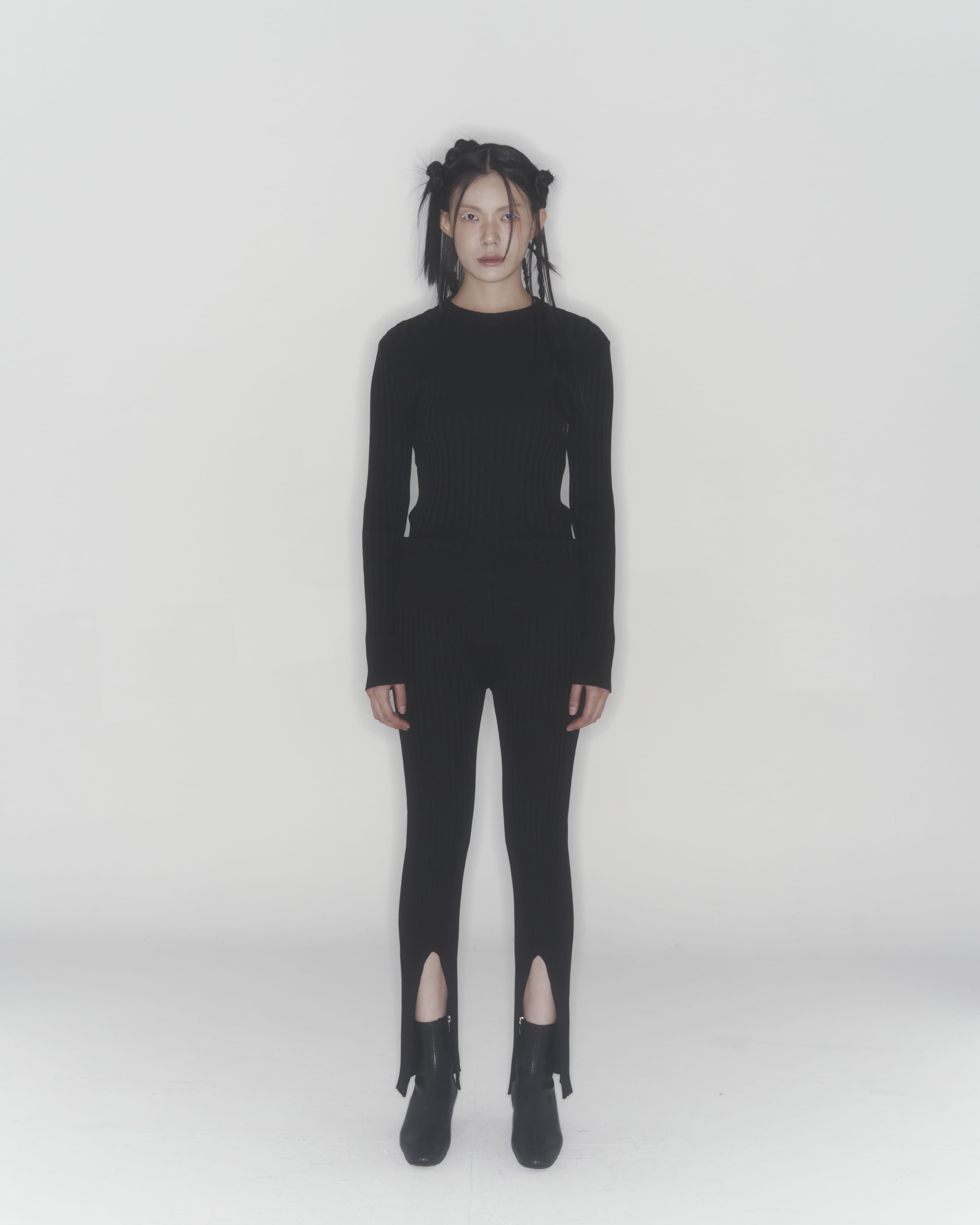 Ribbed Knit Sweater (Black) — vue 4