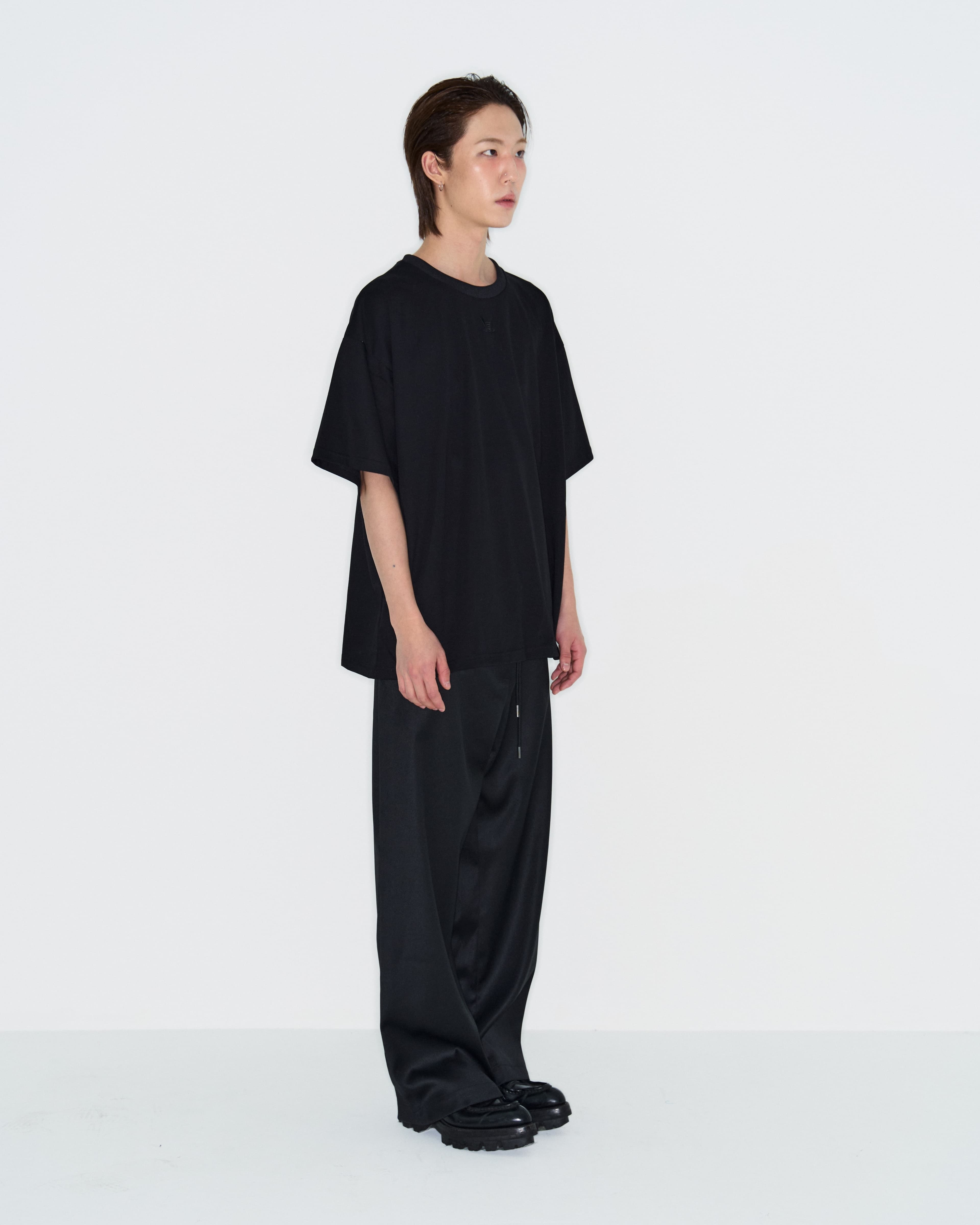 Logo Embroidery T-Shirts — vue 2