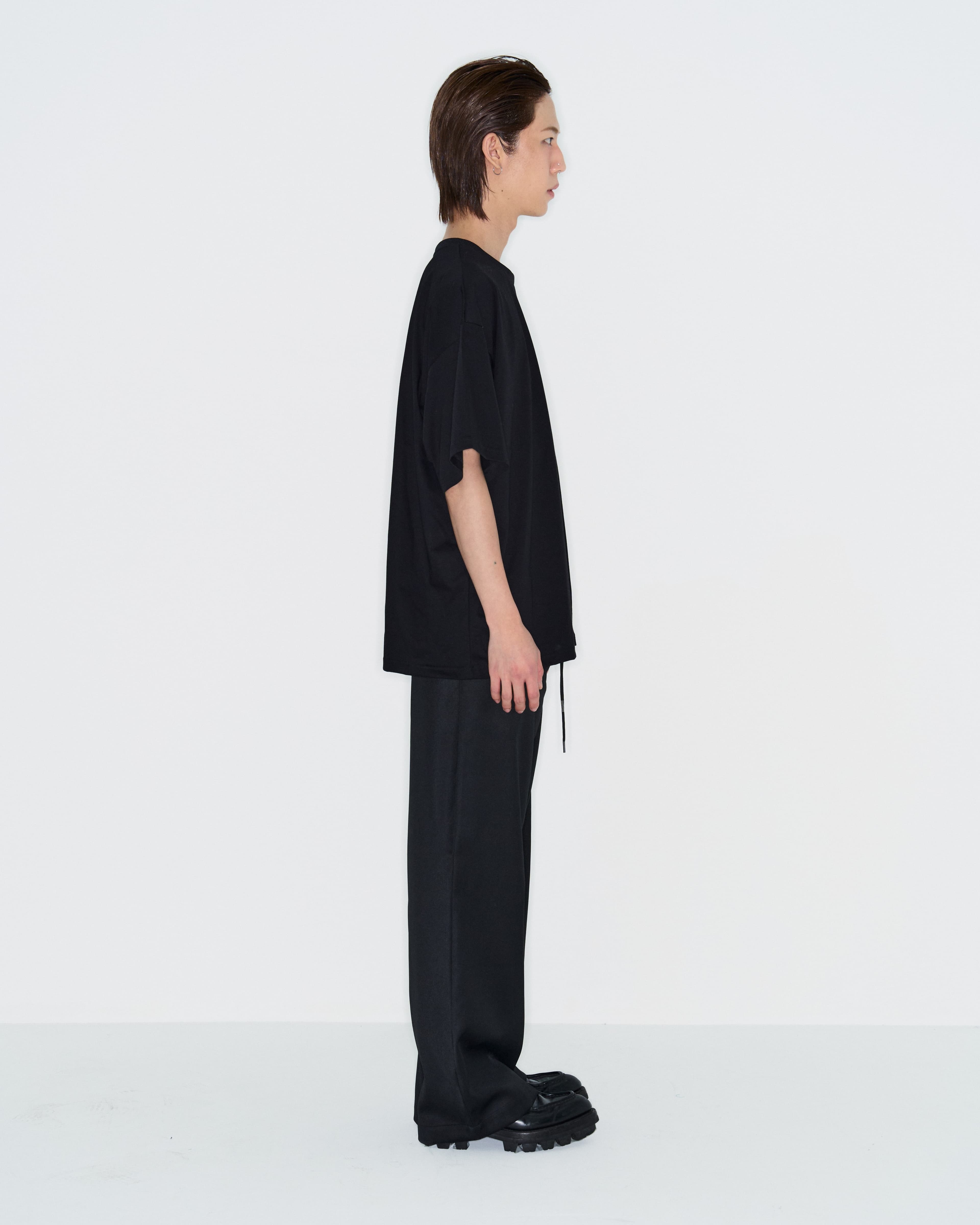 Logo Embroidery T-Shirts — vue 3