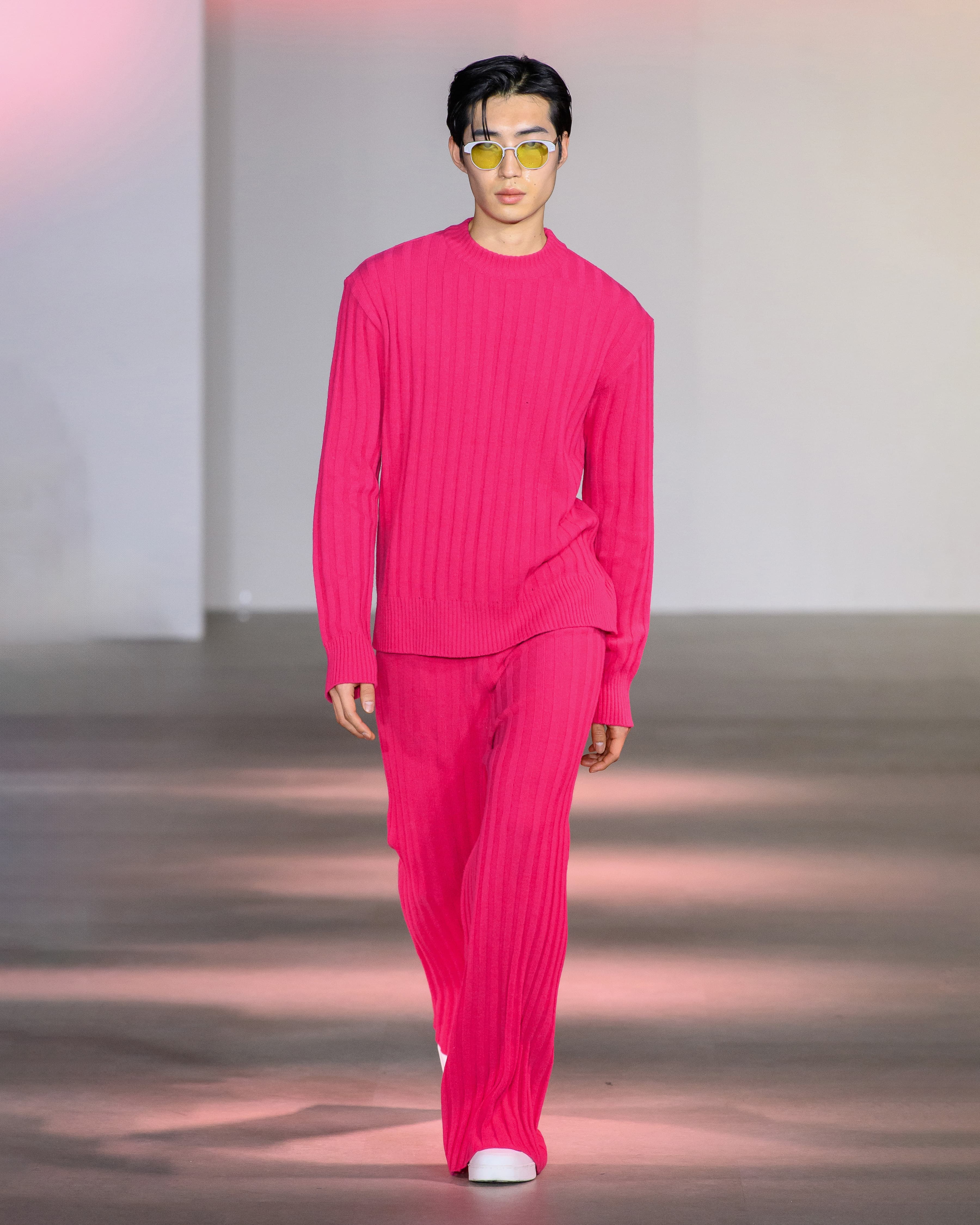 Merino Wool Sweater (Hot Pink) — vue 6