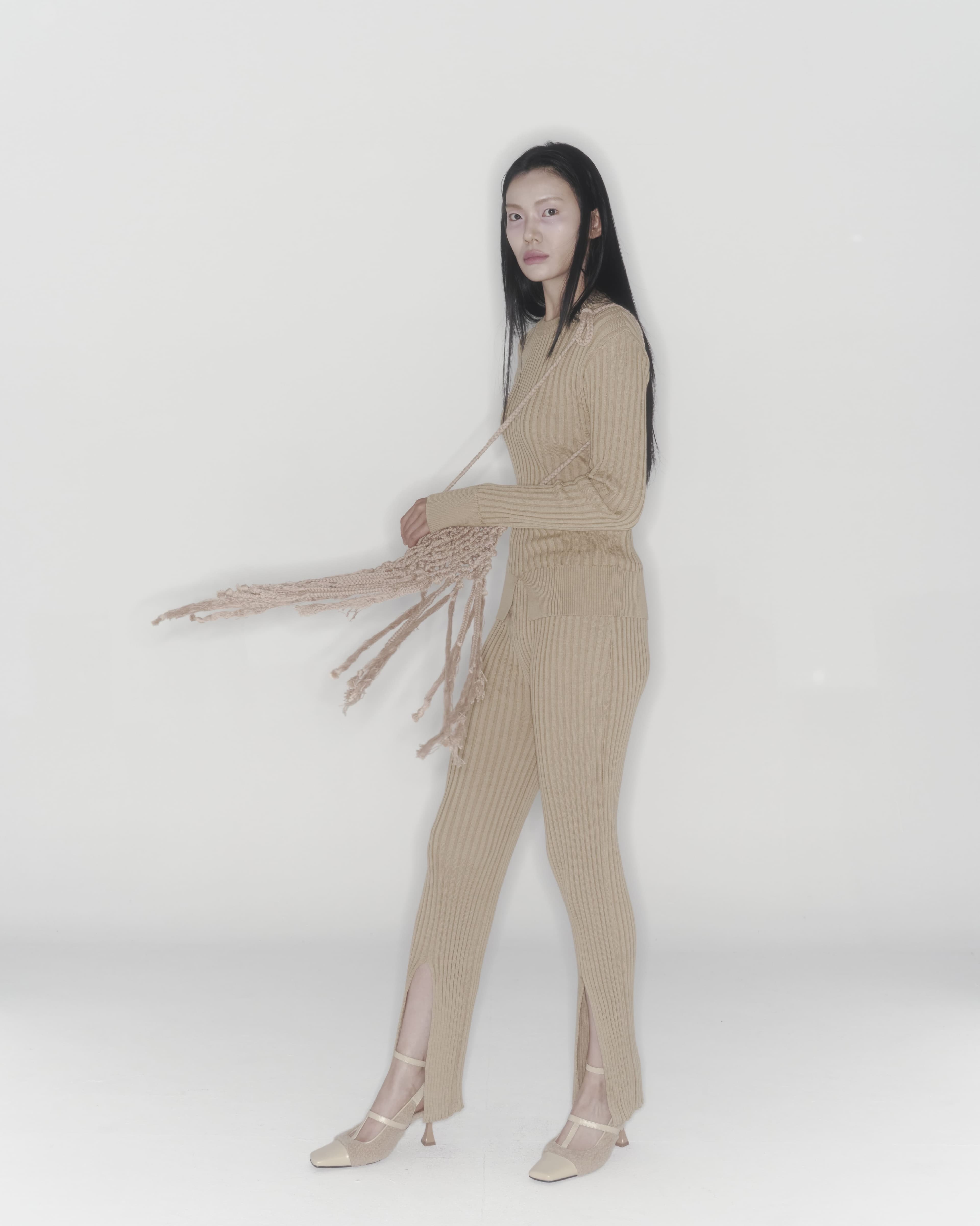 Ribbed Knit Sweater (Beige) — vue 11