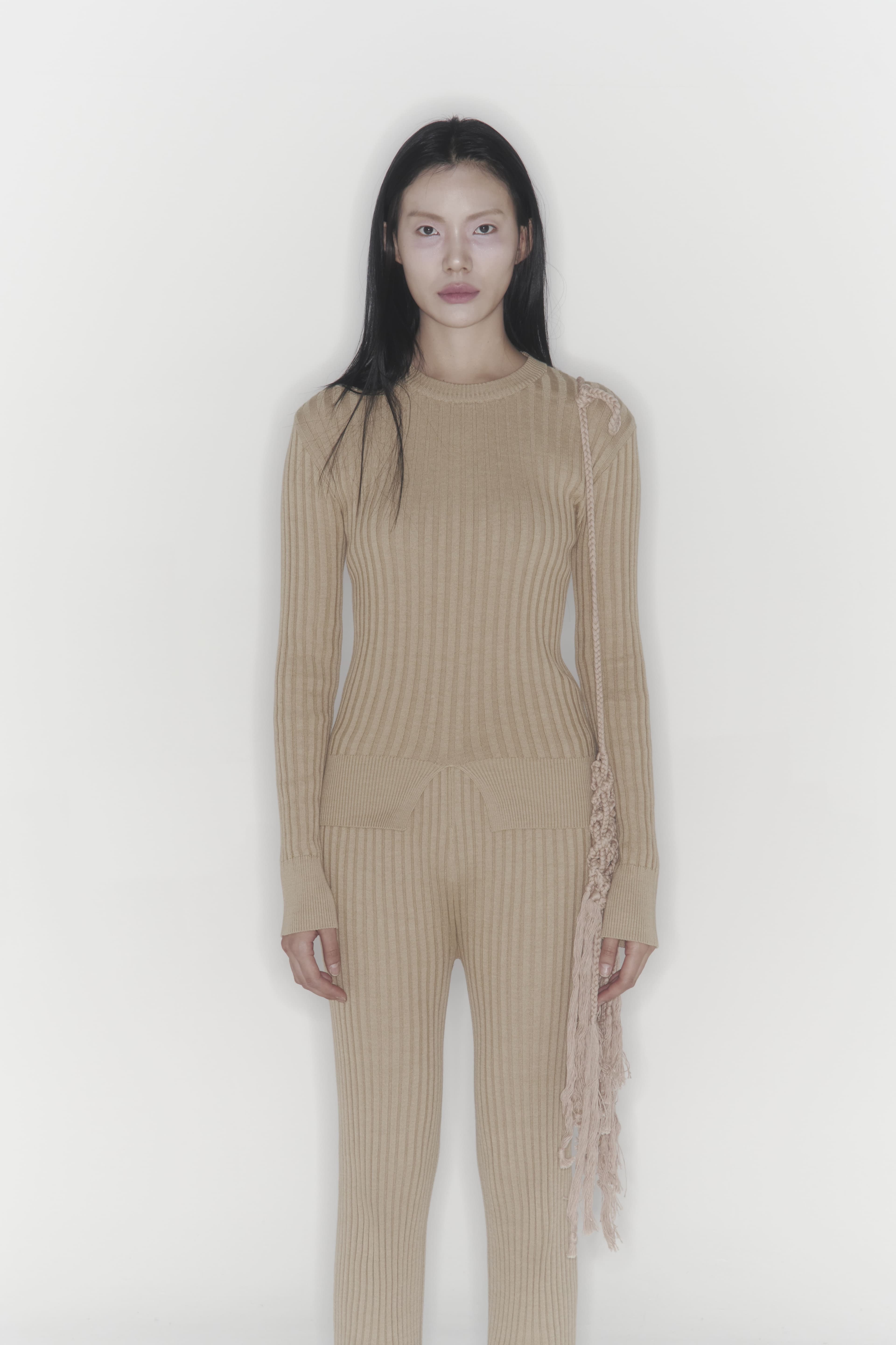 Ribbed Knit Sweater (Beige)