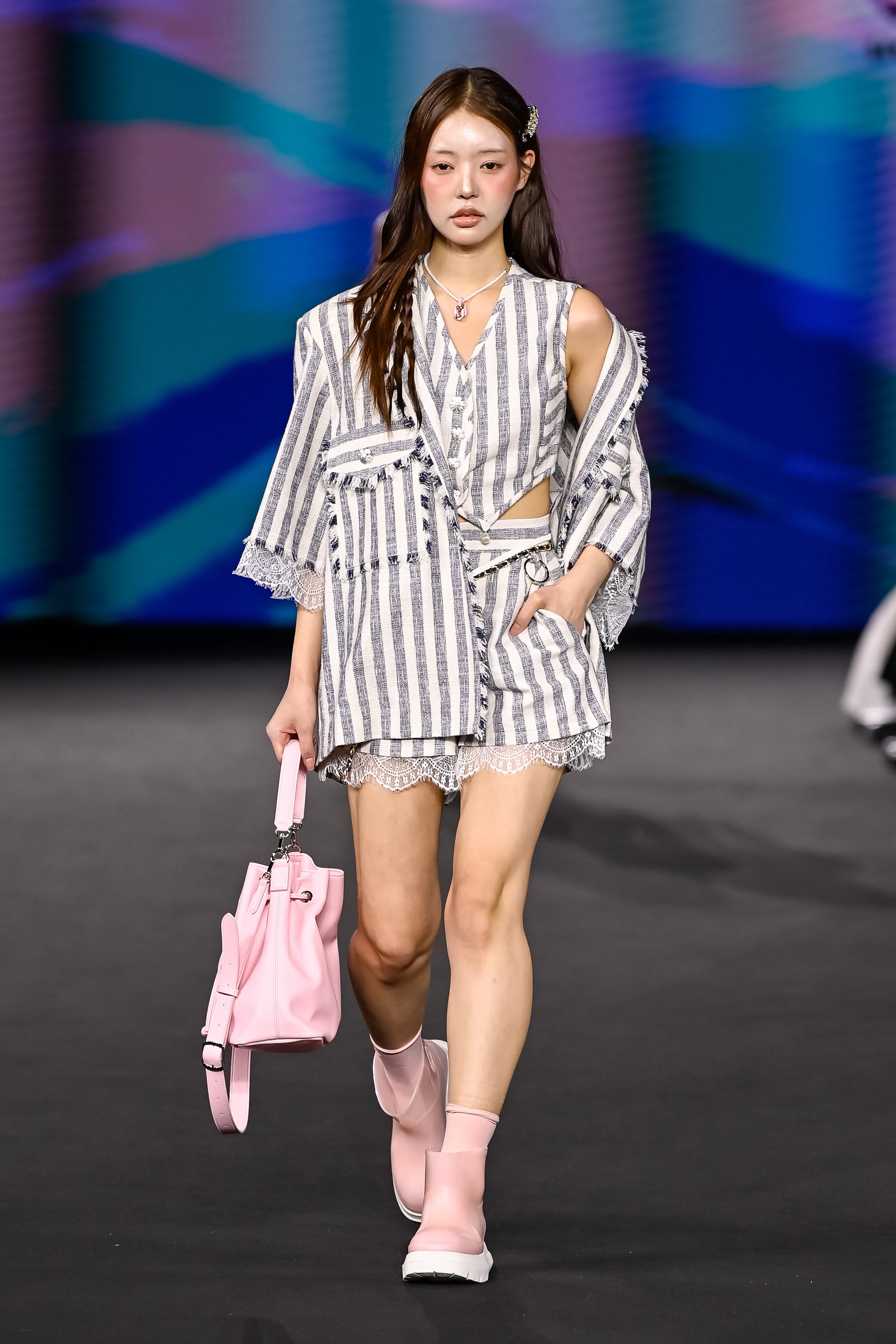 26SS Gray Striped Pattern Crop Vest