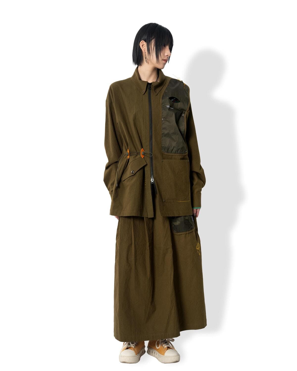 Crease Transform Long Skirt (Khaki) — vue 7