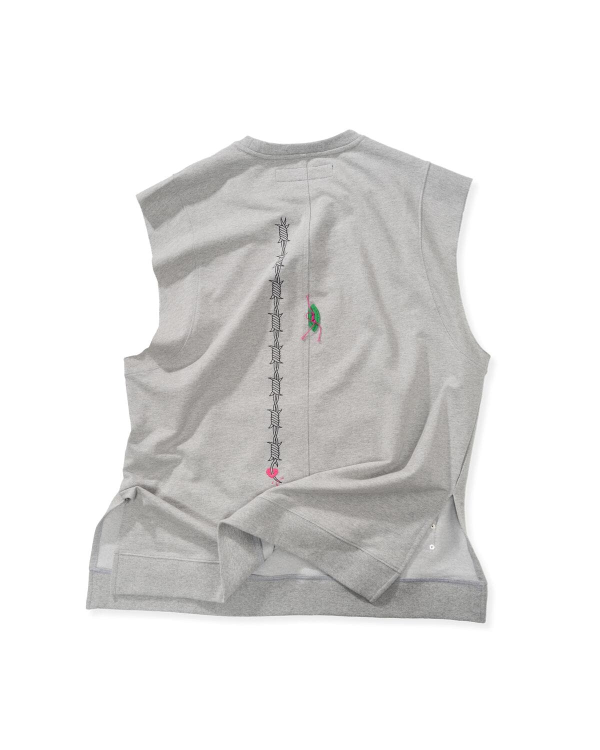 Barbed Wire Oversized Sleeveless (Gray) — vue 3
