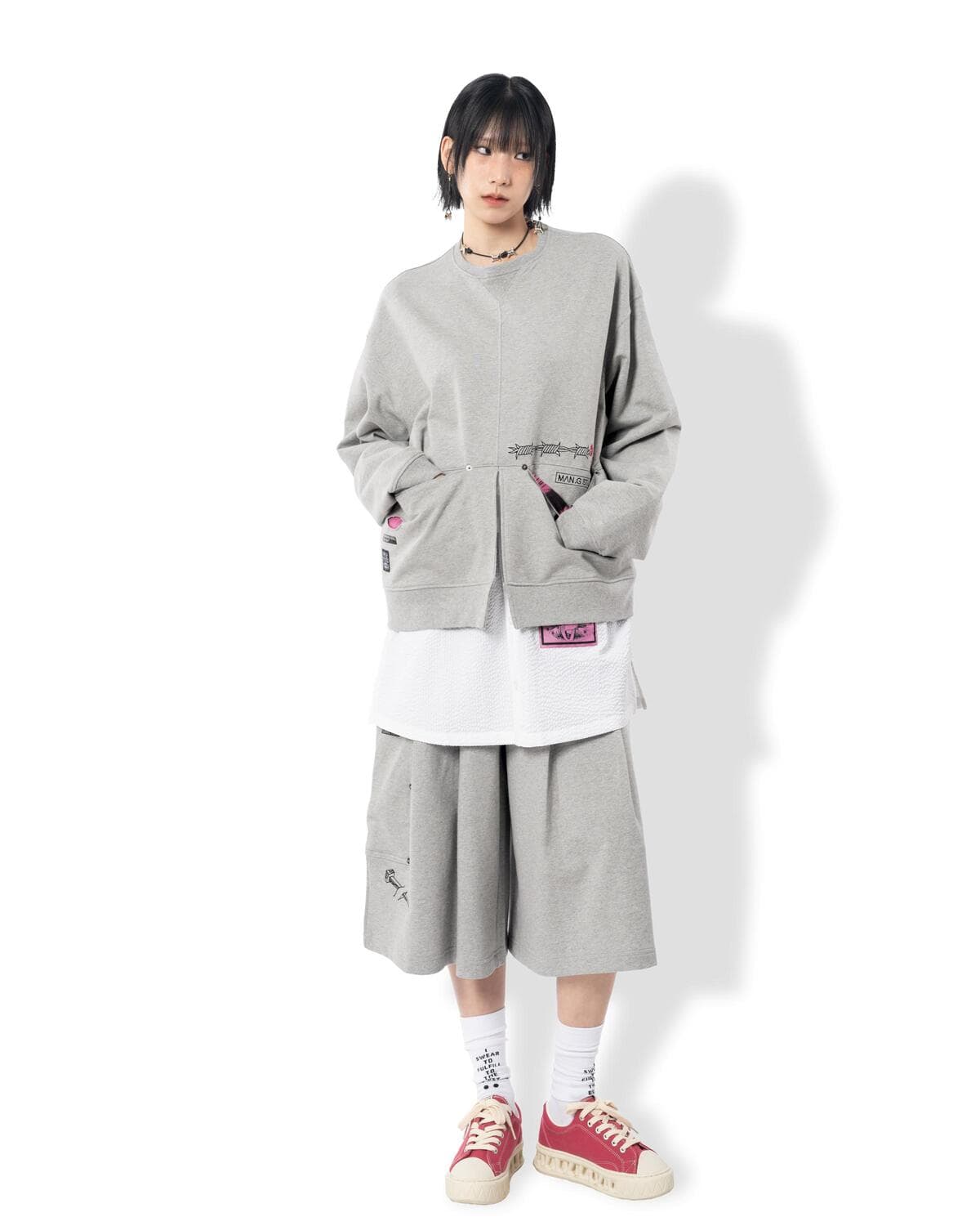 Knit Pin-tuck Bermuda Pants (Gray) — vue 7