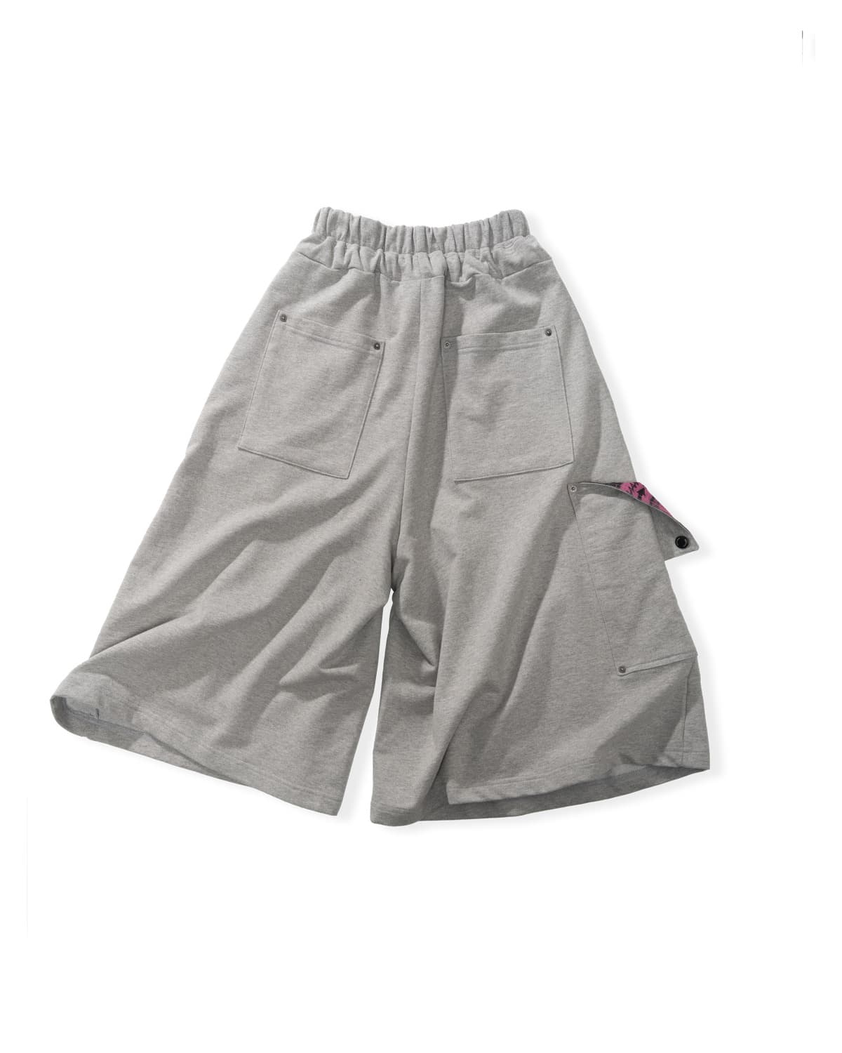 Knit Pin-tuck Bermuda Pants (Gray)