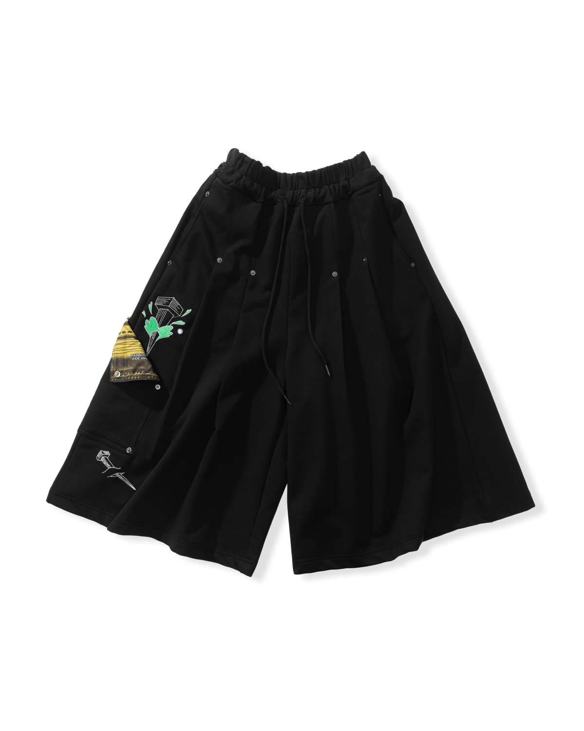 Knit Pin-tuck Bermuda Pants (Black) — vue 1