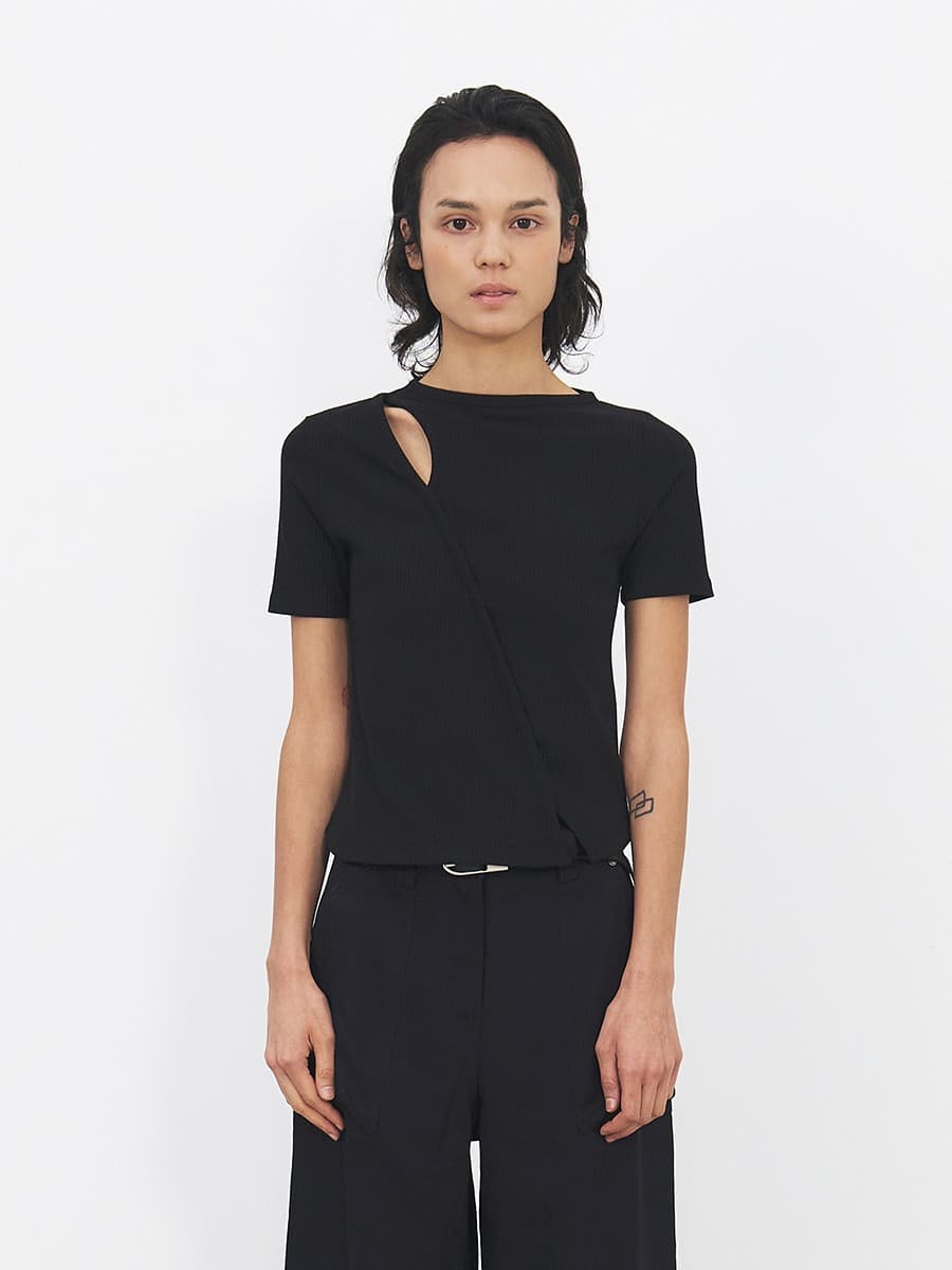 TFR DIAGONAL LINE CUT TOP_BLACK