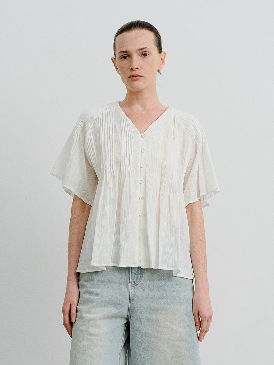 TFR V-NECK PIN-TUCK BLOUSE_WHITE