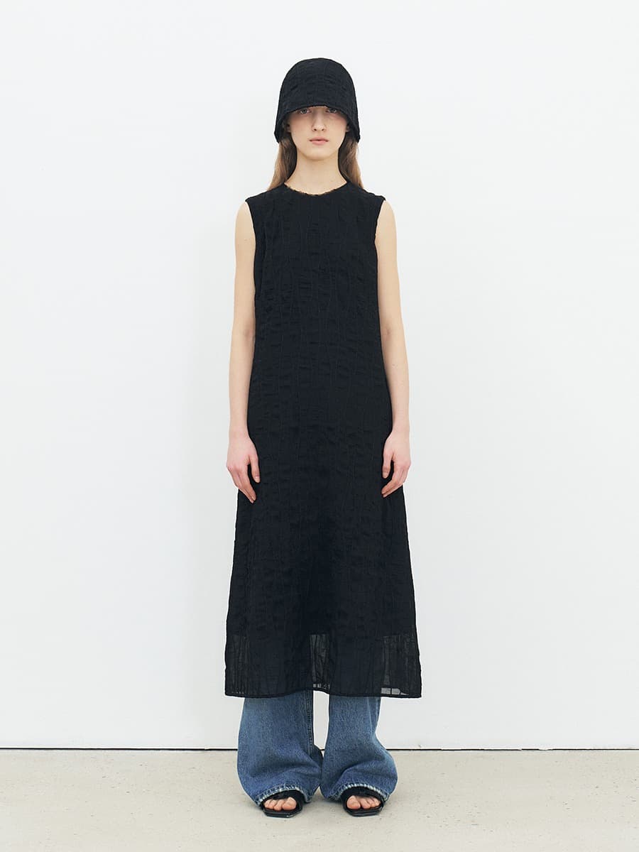 TFR SLEEVELESS NECK EDGE DRESS_BLACK