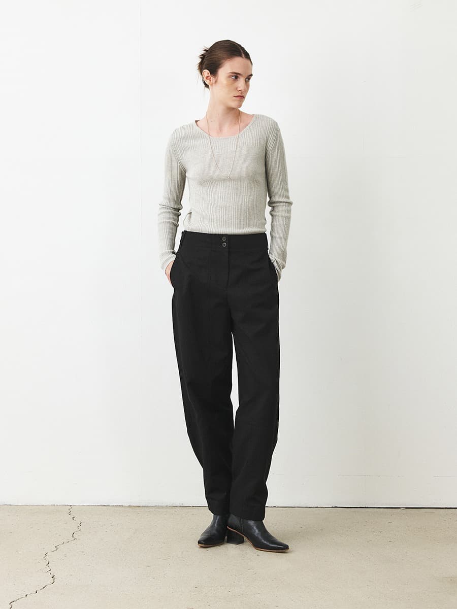 TFF CURVE SEAM PANTS_ BLACK