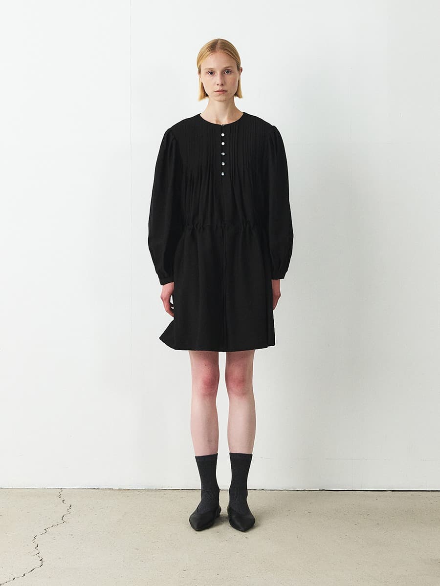 TFF ROUND NECK PINTUCK MIDI DRESS_BLACK