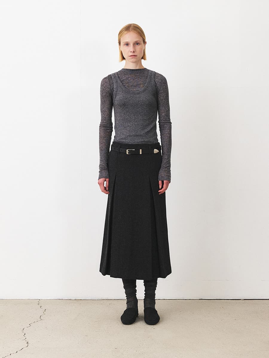 TFF HERRINGBONE WOOL TUCK SKIRT_CHARCOAL