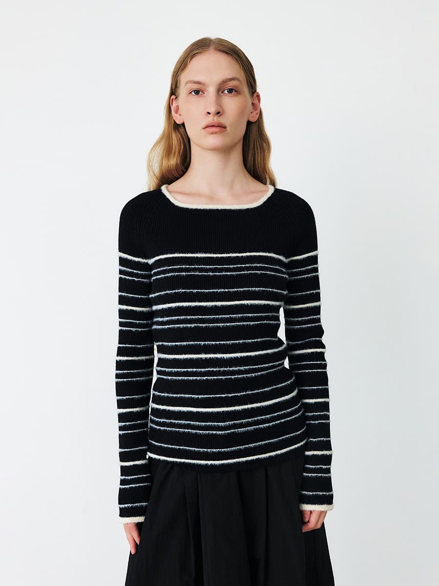 TFF FLUFFY STRIPE KNIT TOP_BLACK