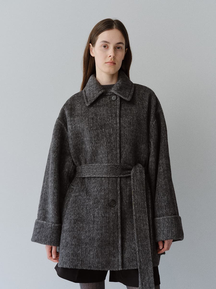 TFF ALPACA HERRINGBONE HALF COAT_ CHARCOAL