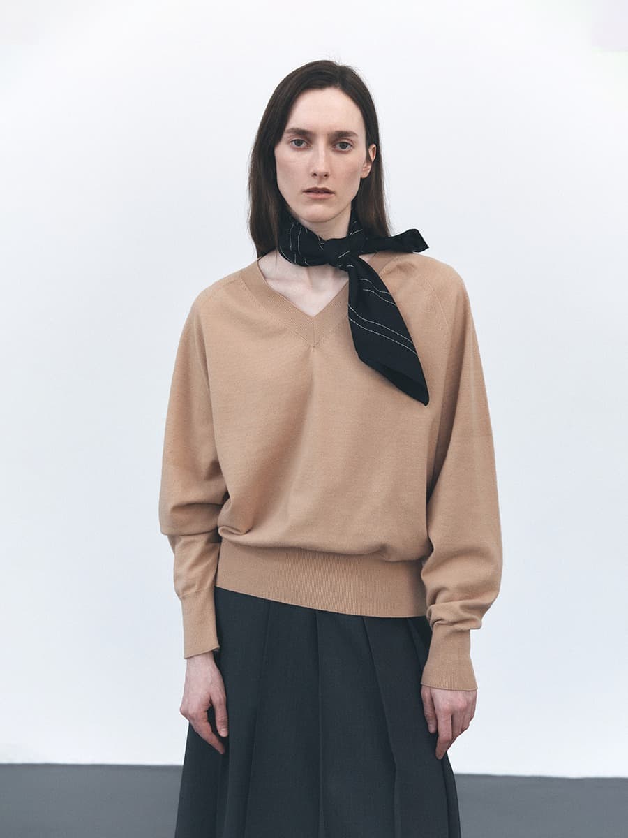 TVS V-NECK WHOLEGARMENT KNIT TOP_BEIGE