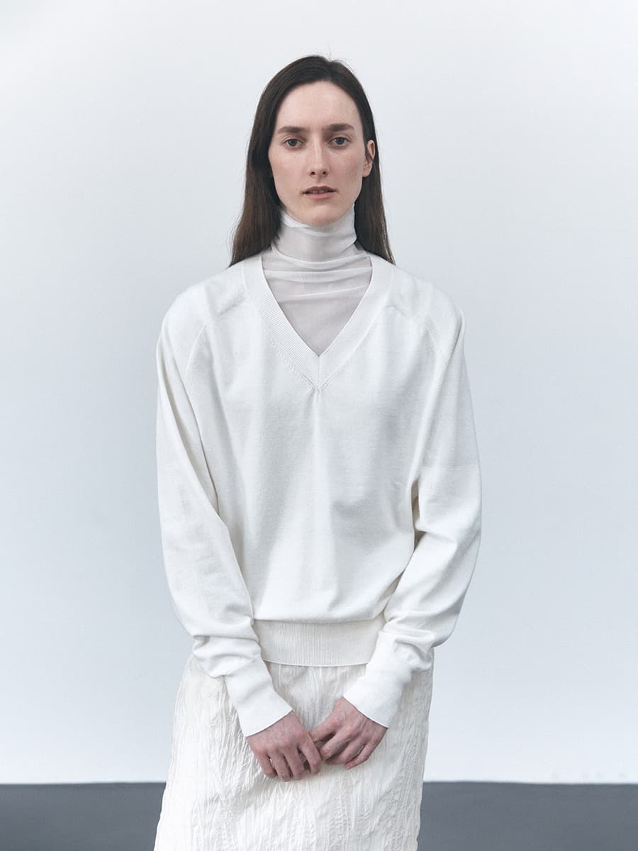 TVS V-NECK WHOLEGARMENT KNIT TOP_IVORY