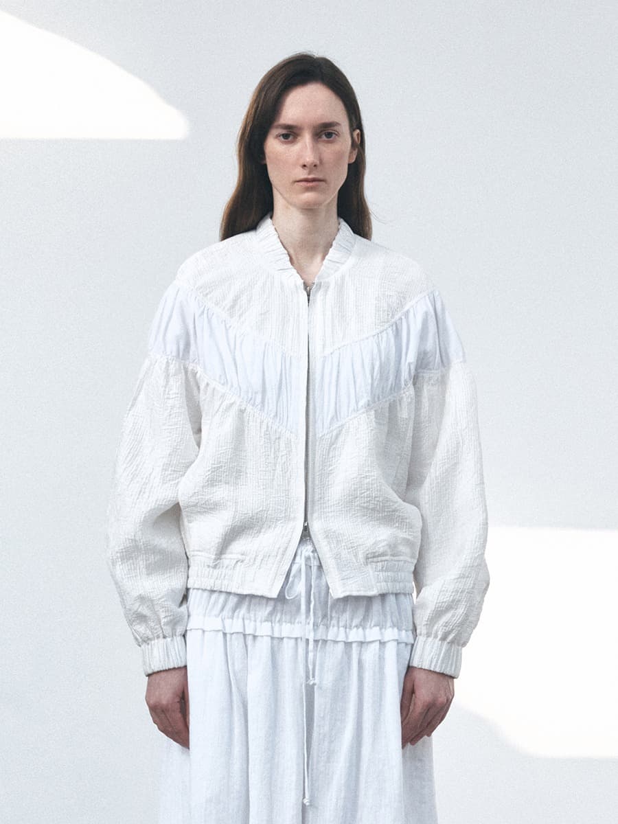 TVS SHIRRING BOMBER JUMPER_WHITE