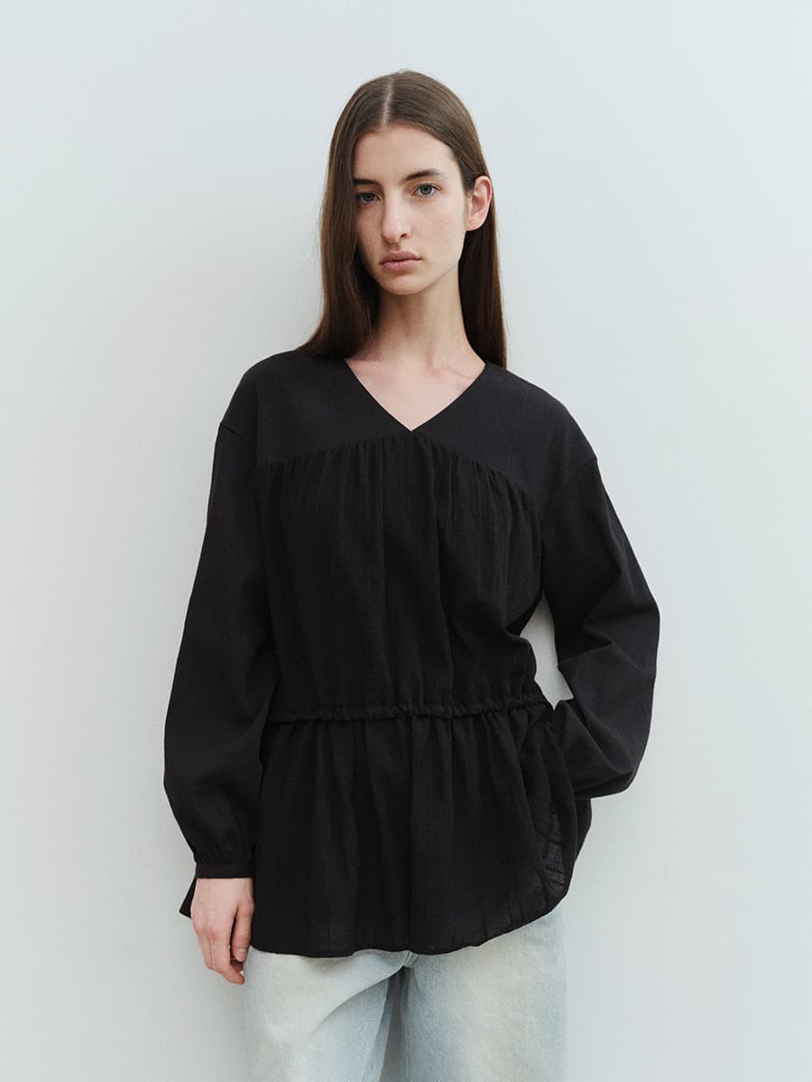 TVS SHIRRING V-NECK BLOUSE_BLACK
