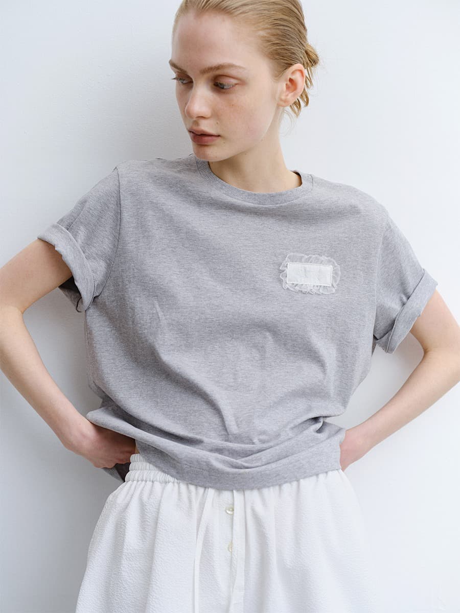 TVR ROMANTICIZE LACE TOP_GREY
