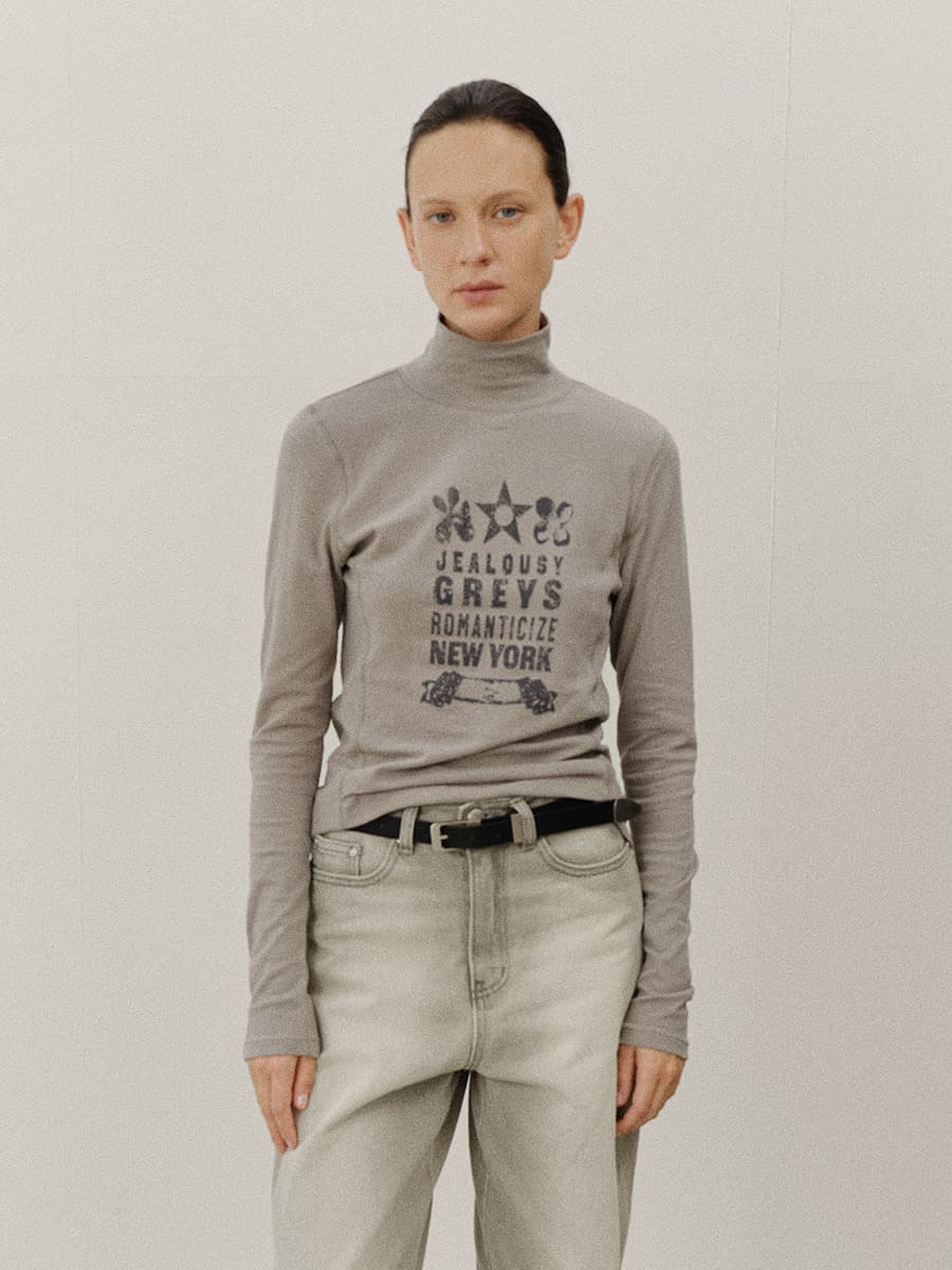 TVF HALF HIGH NECK GRAPHIC TOP_ASH TAUPE