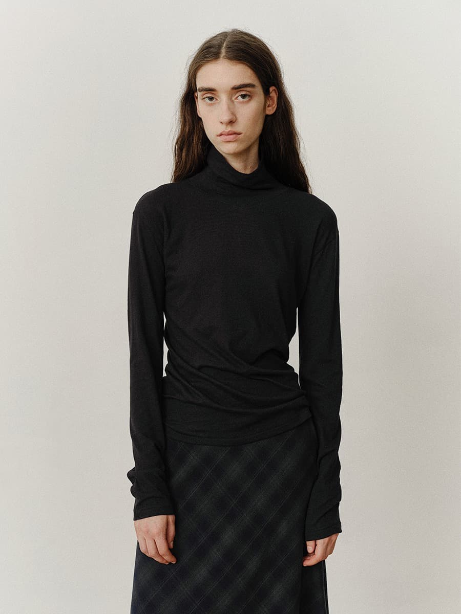 TVF CASHMERE CURVED TURTLE NECK TOP_DEEP NAVY