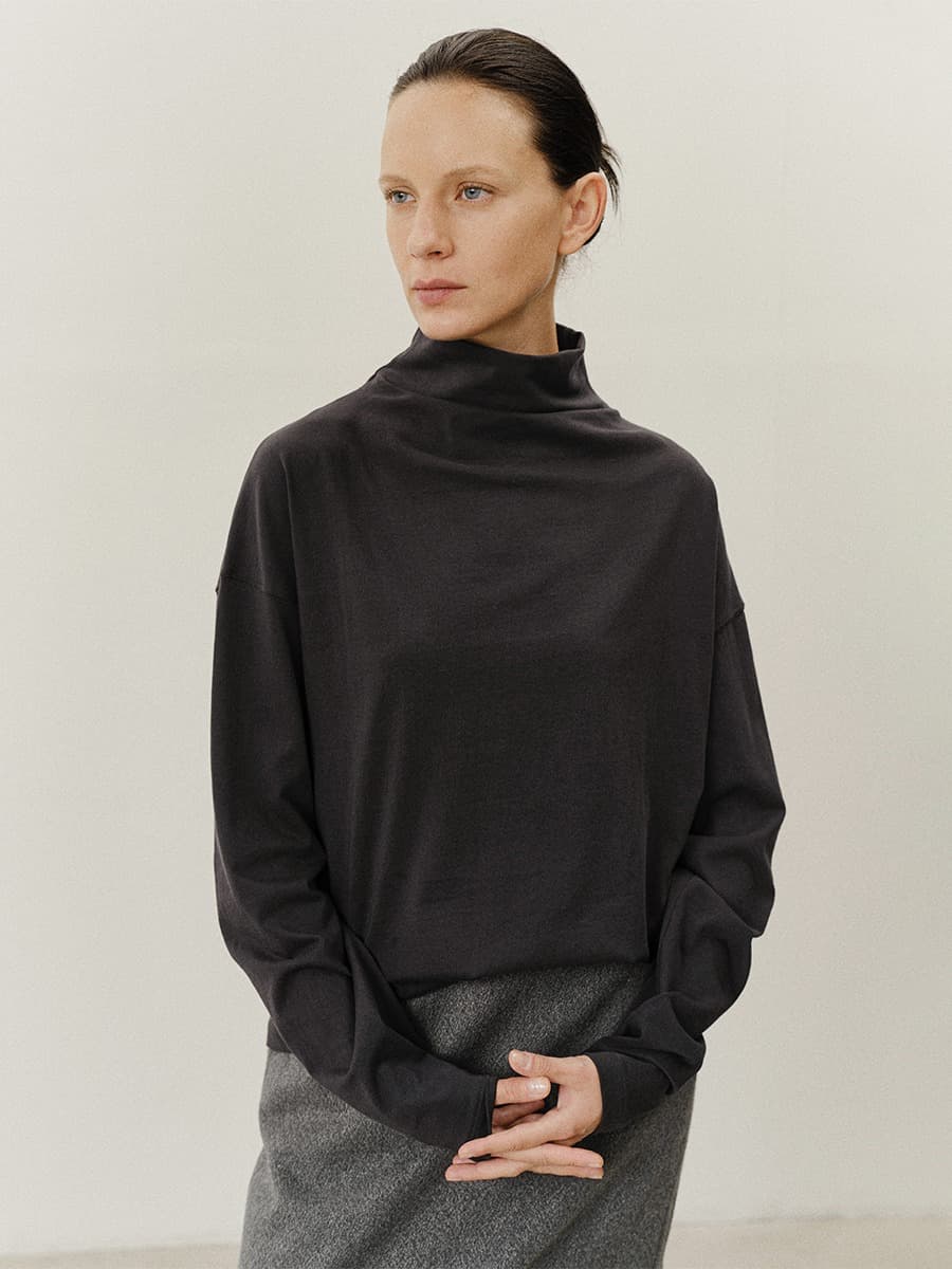 TVF LOOSE TURTLENECK TOP_CHARCOAL