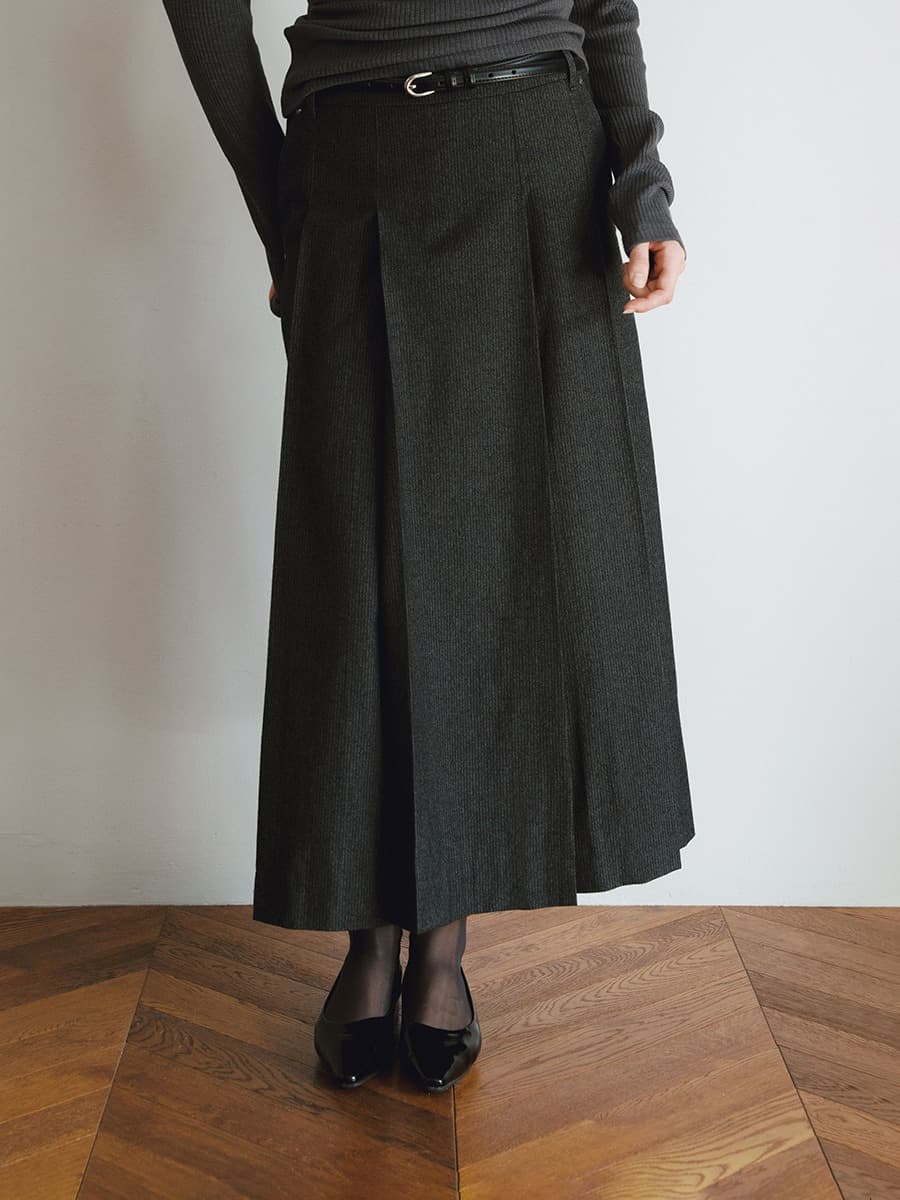TVW CLASSIC WOOL PLEATS SKIRT_STRIPE CHARCOAL
